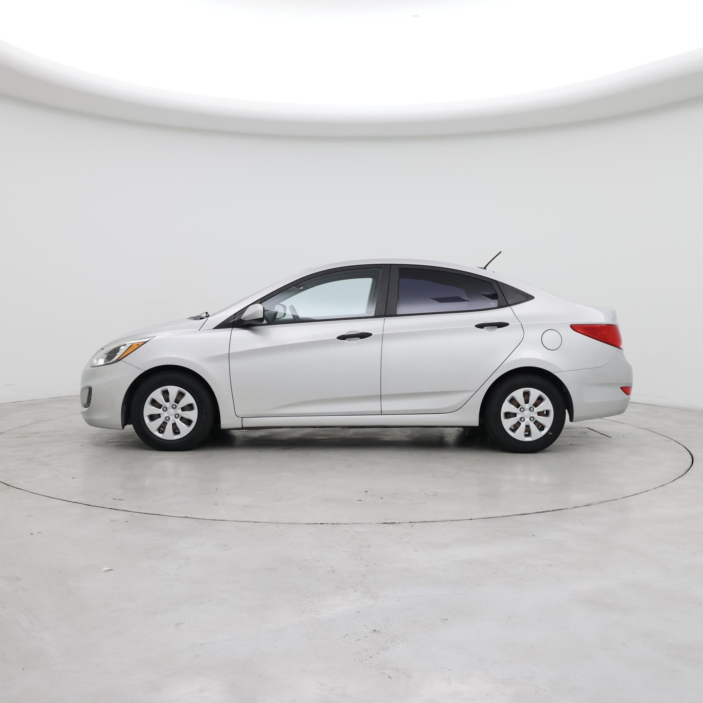 Thumbnail: 2015 Hyundai Accent - 3