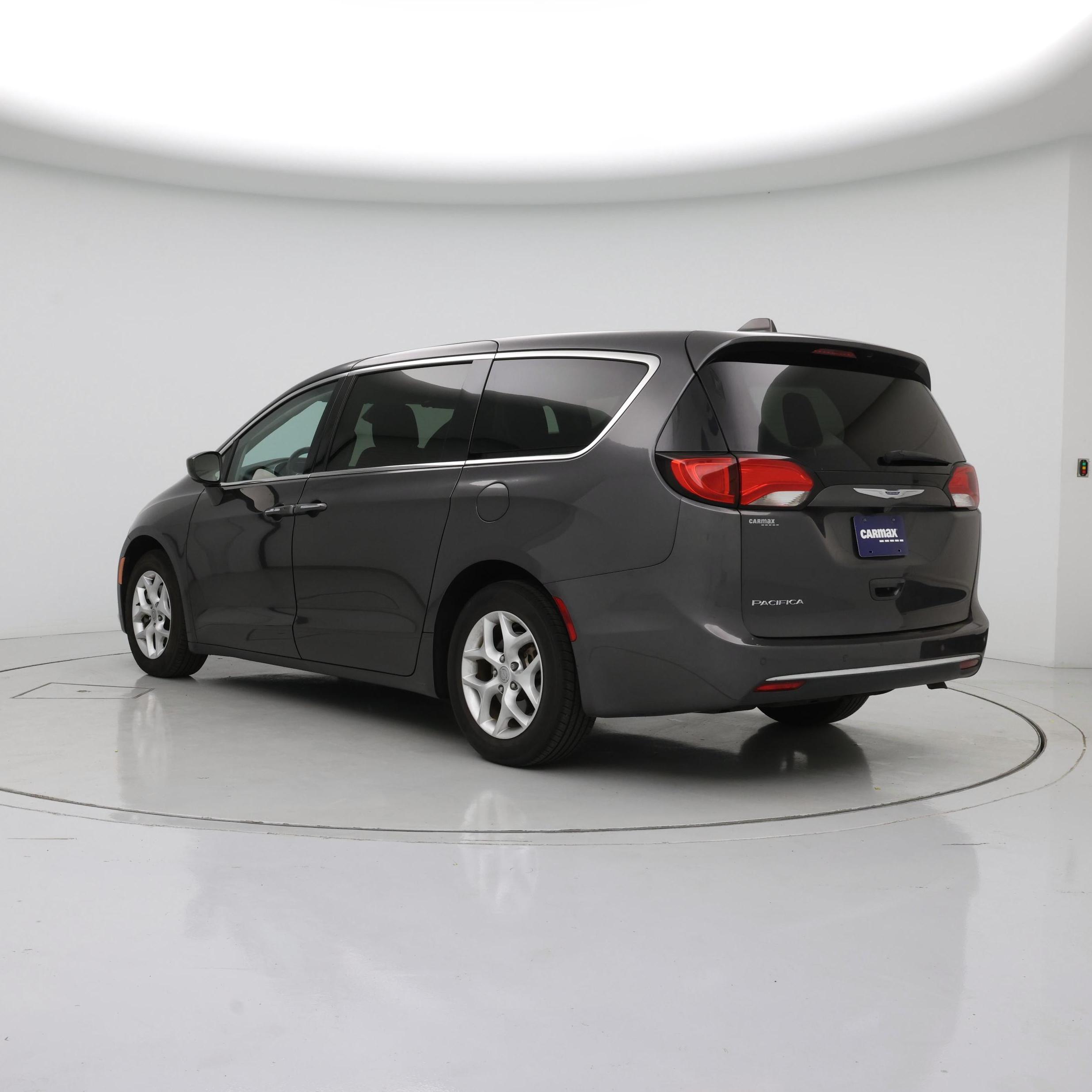 Thumbnail: 2020 Chrysler Pacifica - 2