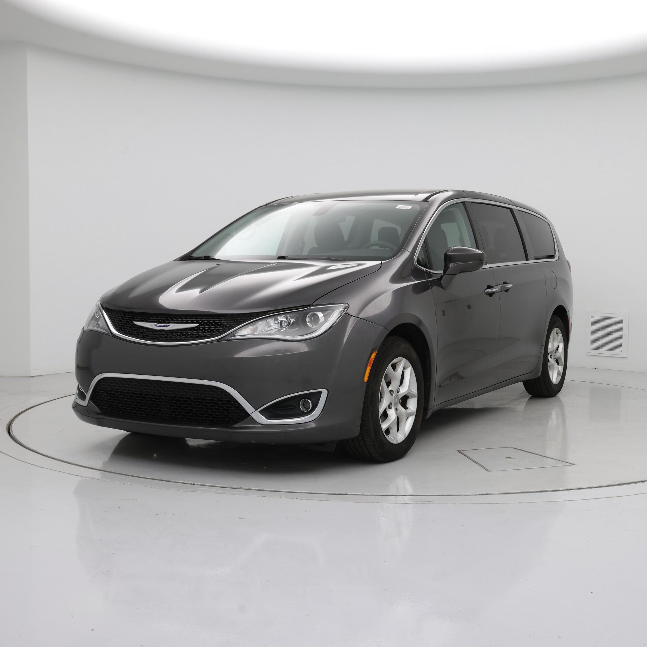 Thumbnail: 2020 Chrysler Pacifica - 4