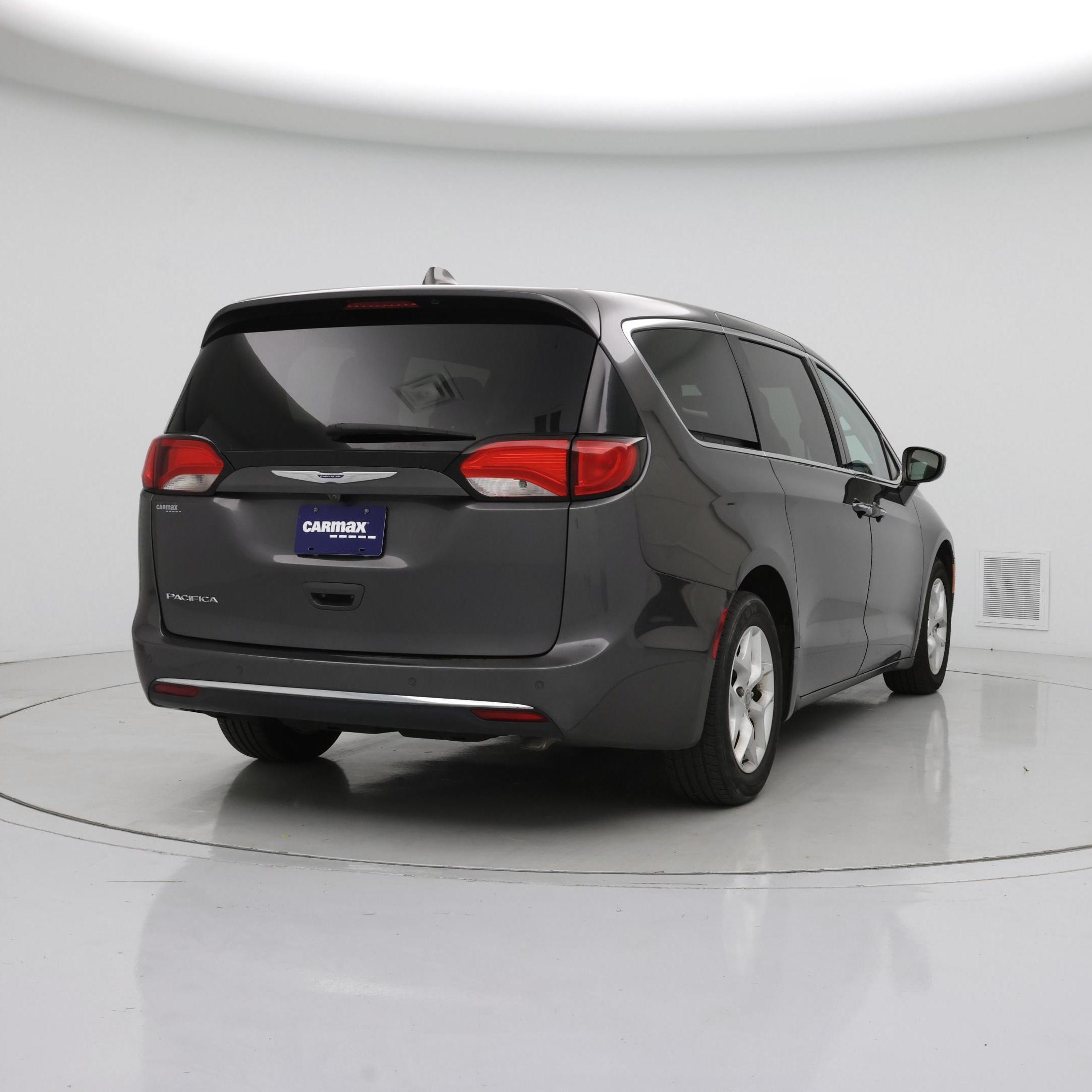 Thumbnail: 2020 Chrysler Pacifica - 8