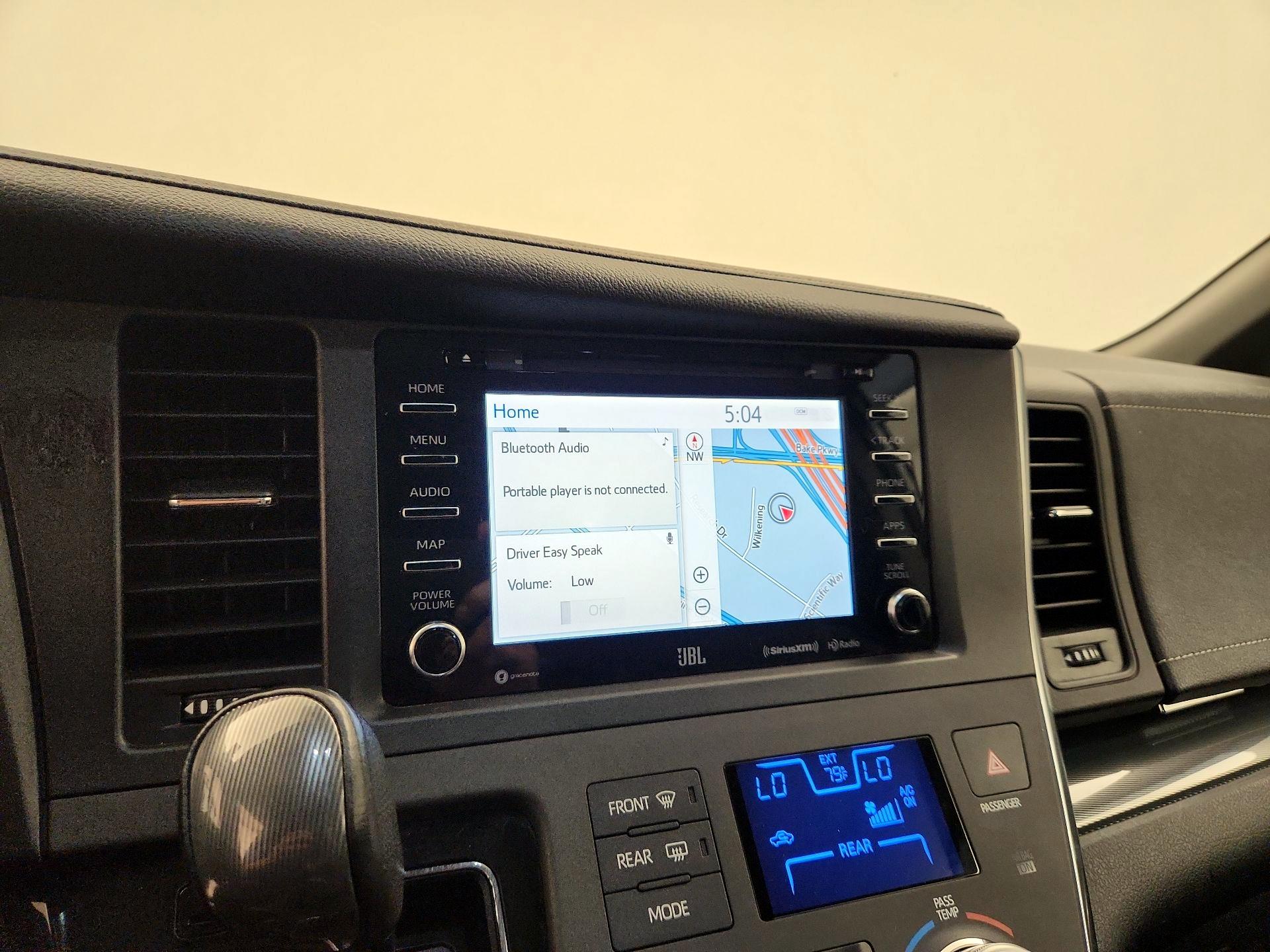 Thumbnail: 2019 Toyota Sienna - 16