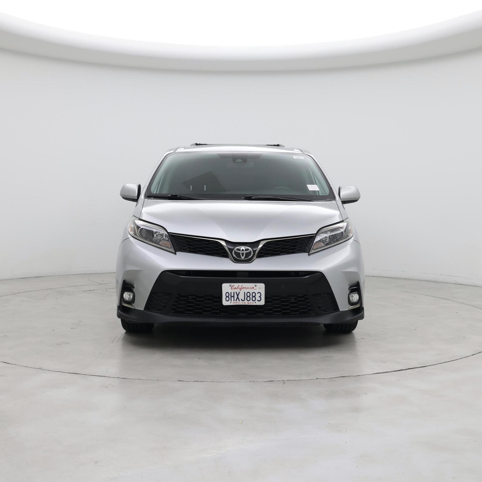 Thumbnail: 2019 Toyota Sienna - 5