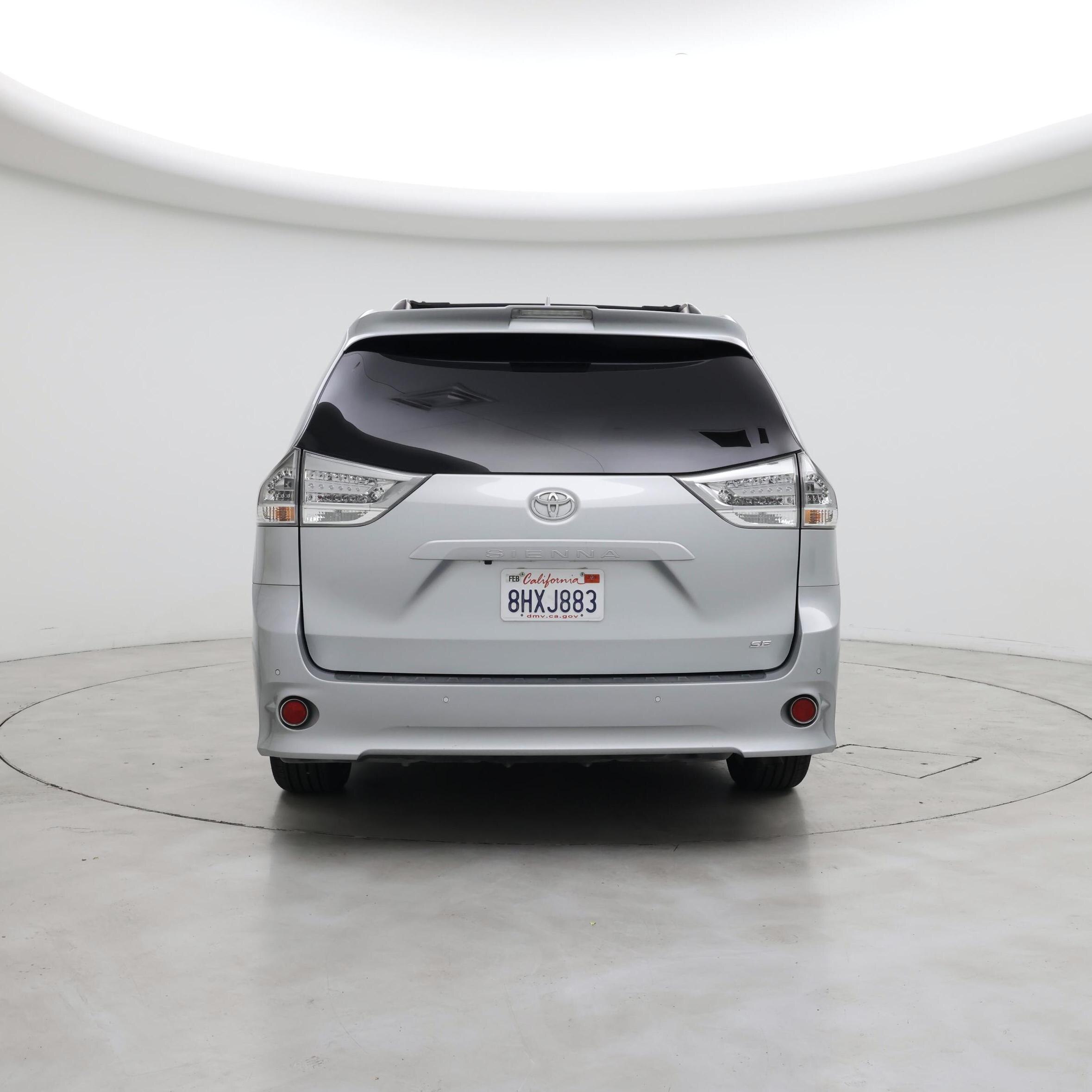 Thumbnail: 2019 Toyota Sienna - 6