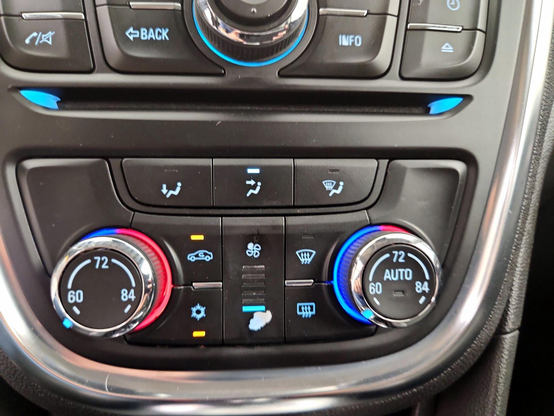 Thumbnail: 2016 Buick Encore - 15