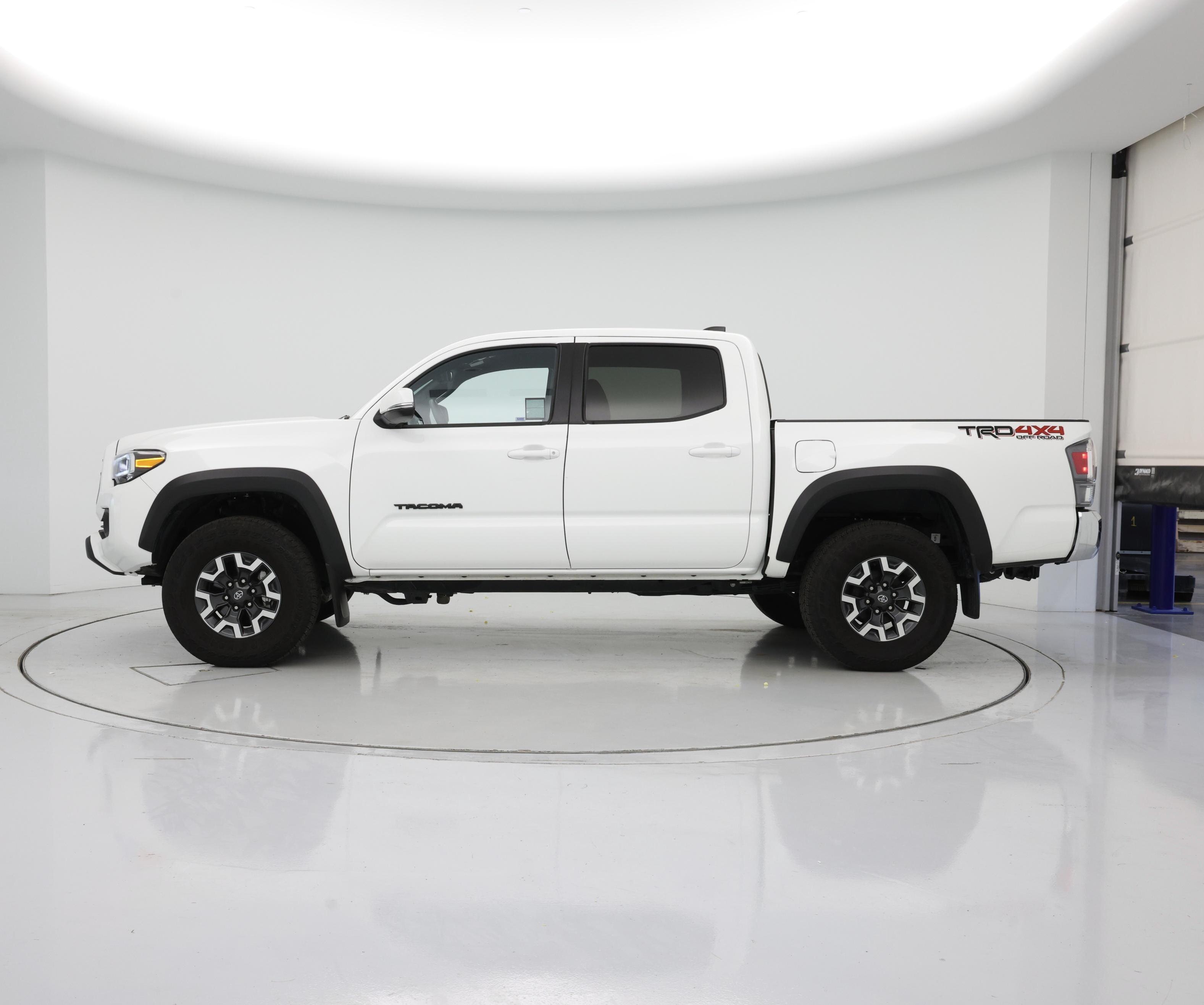 Thumbnail: 2023 Toyota Tacoma - 3