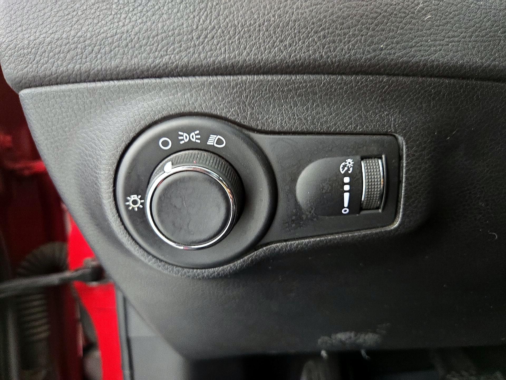 Thumbnail: 2020 Jeep Compass - 13