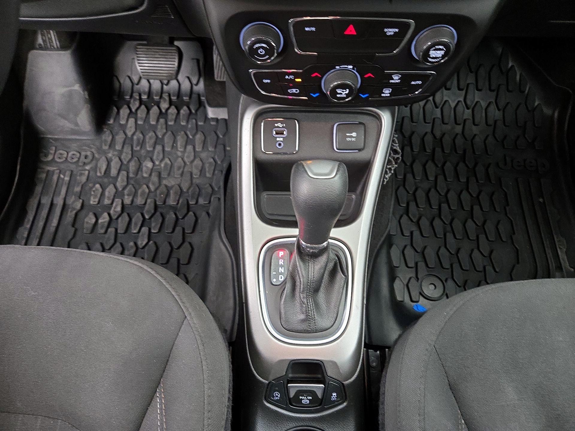 Thumbnail: 2020 Jeep Compass - 17