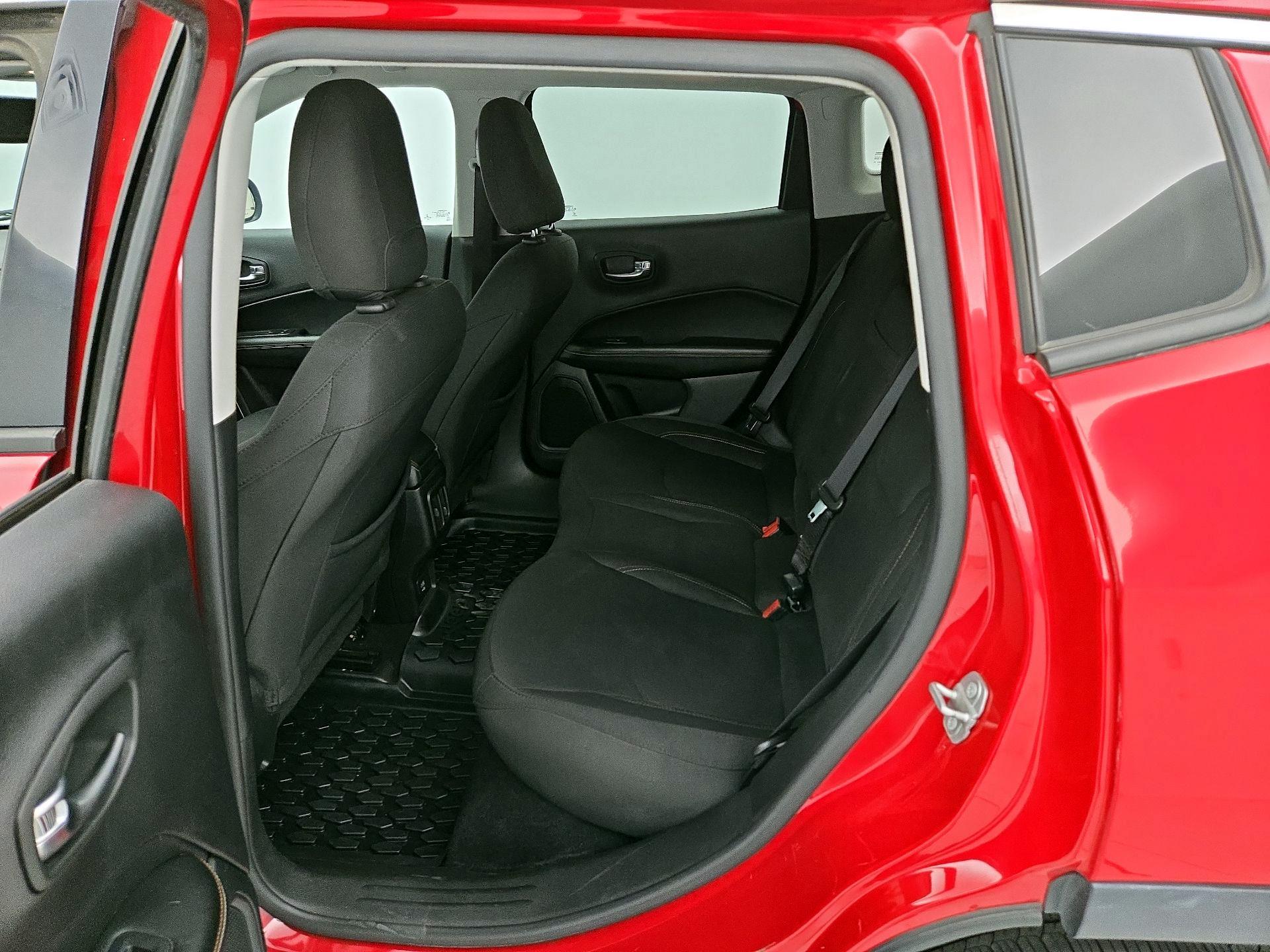 Thumbnail: 2020 Jeep Compass - 19
