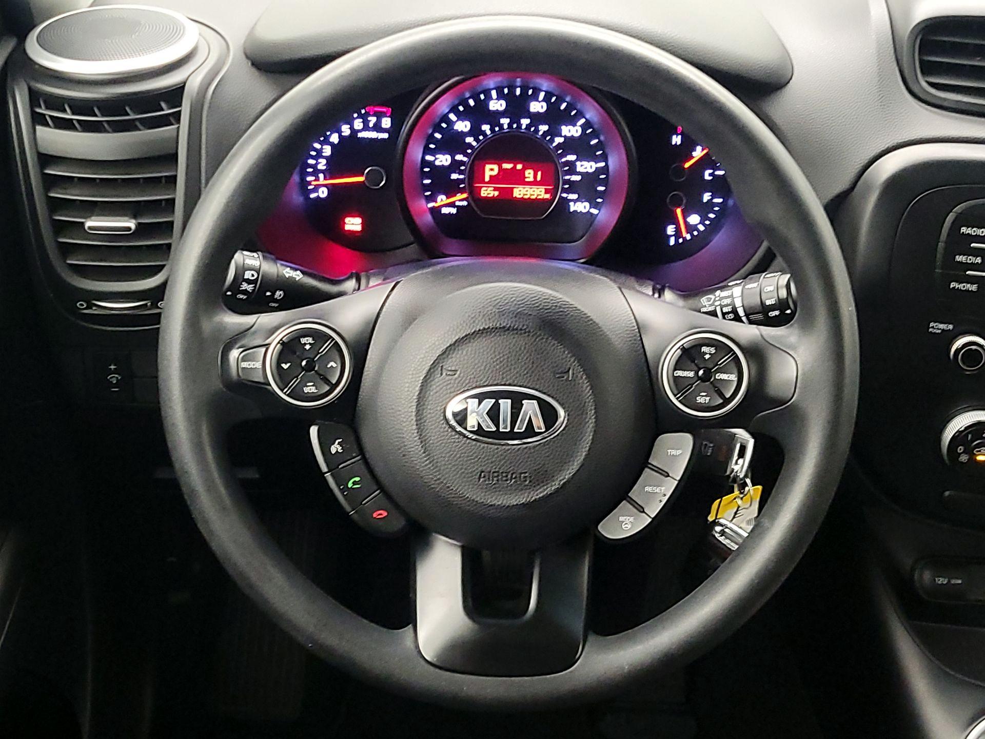 Thumbnail: 2016 Kia Soul - 10
