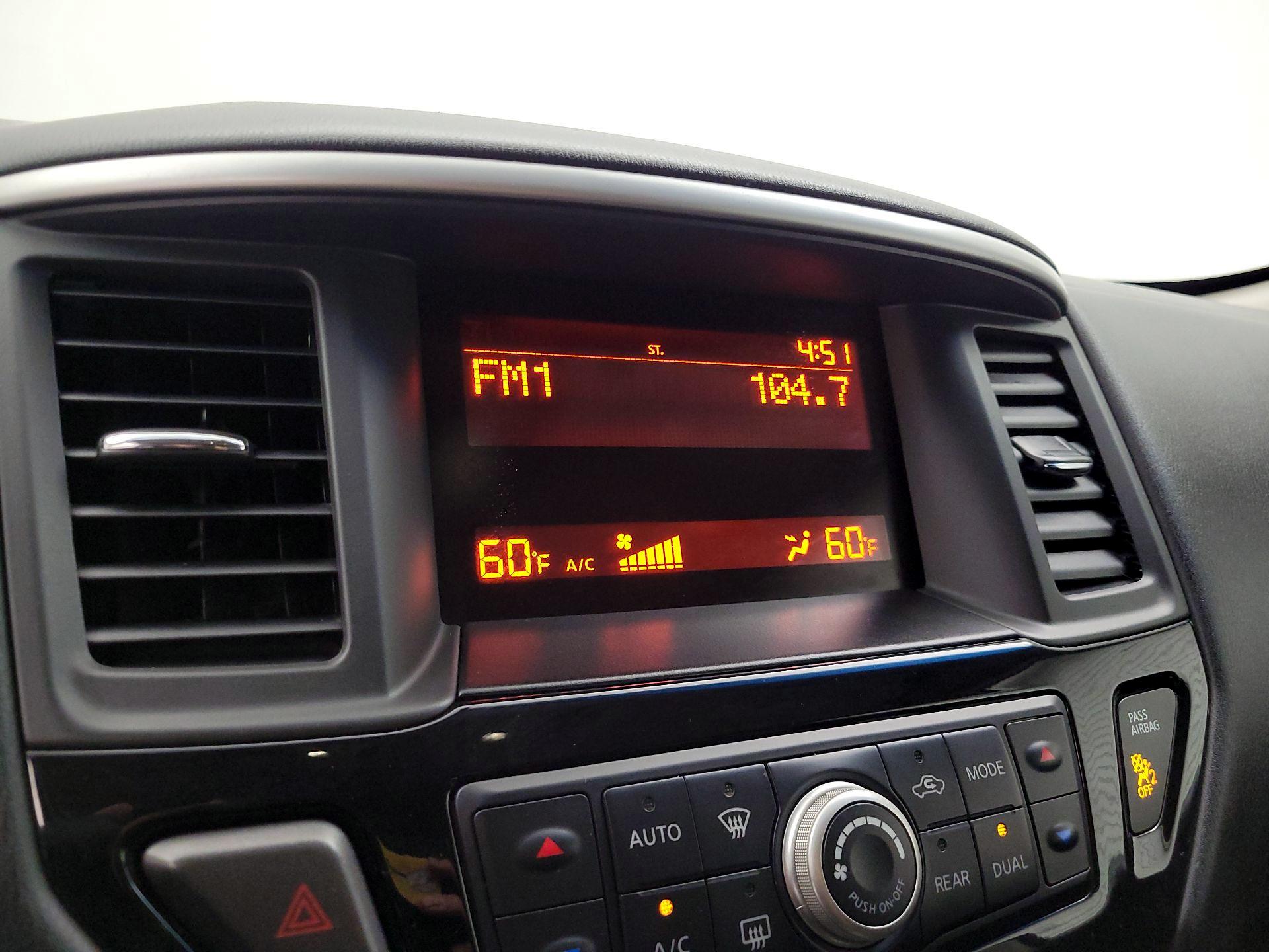 Thumbnail: 2014 Nissan Pathfinder - 14