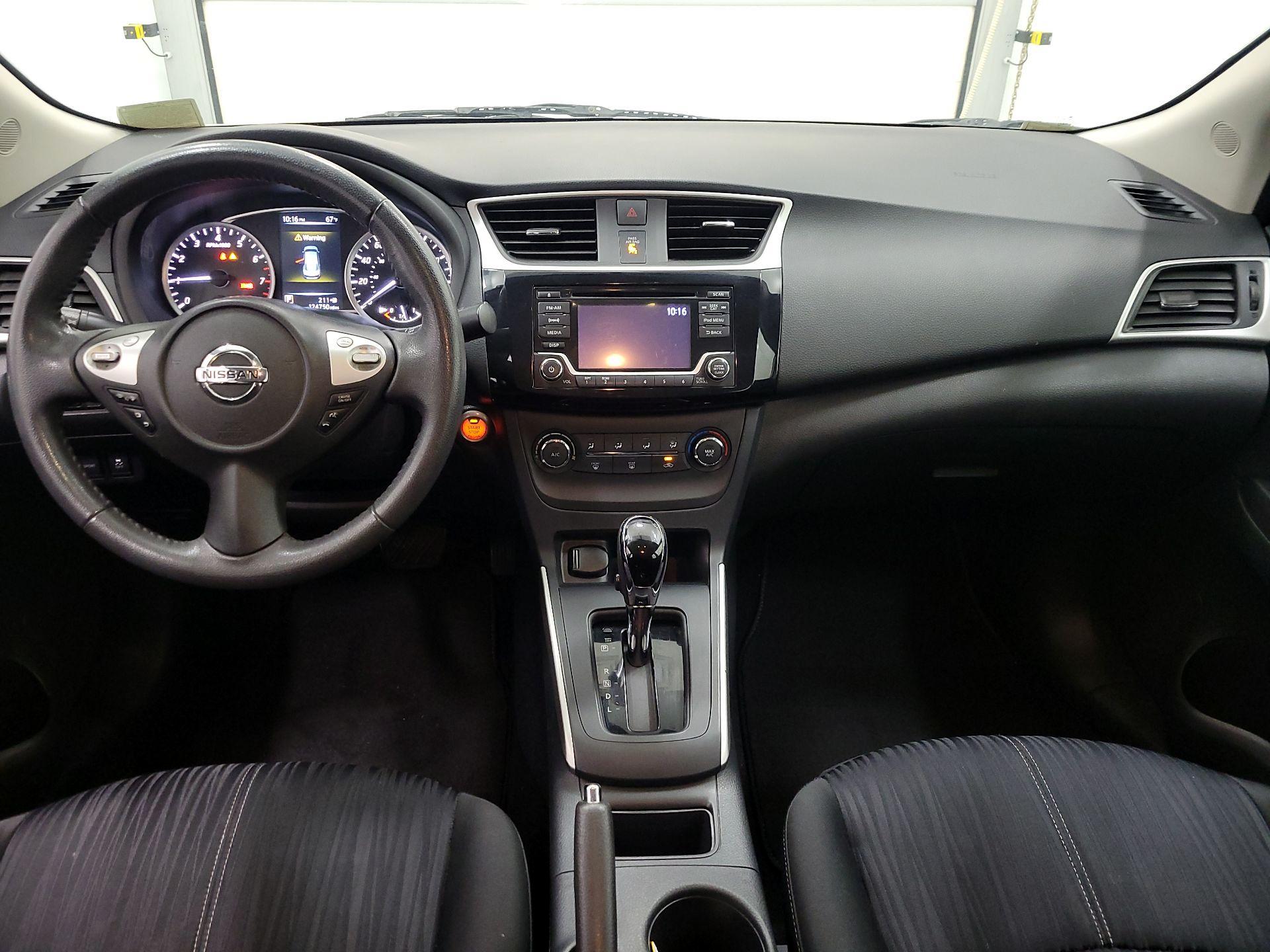 Thumbnail: 2017 Nissan Sentra - 9
