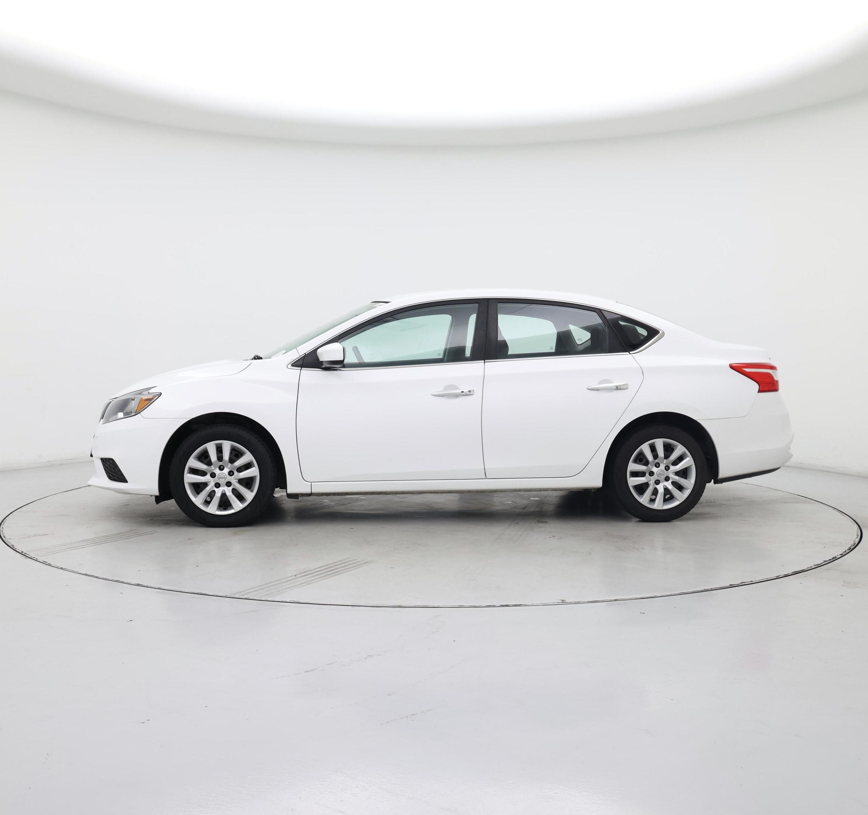 Thumbnail: 2017 Nissan Sentra - 3