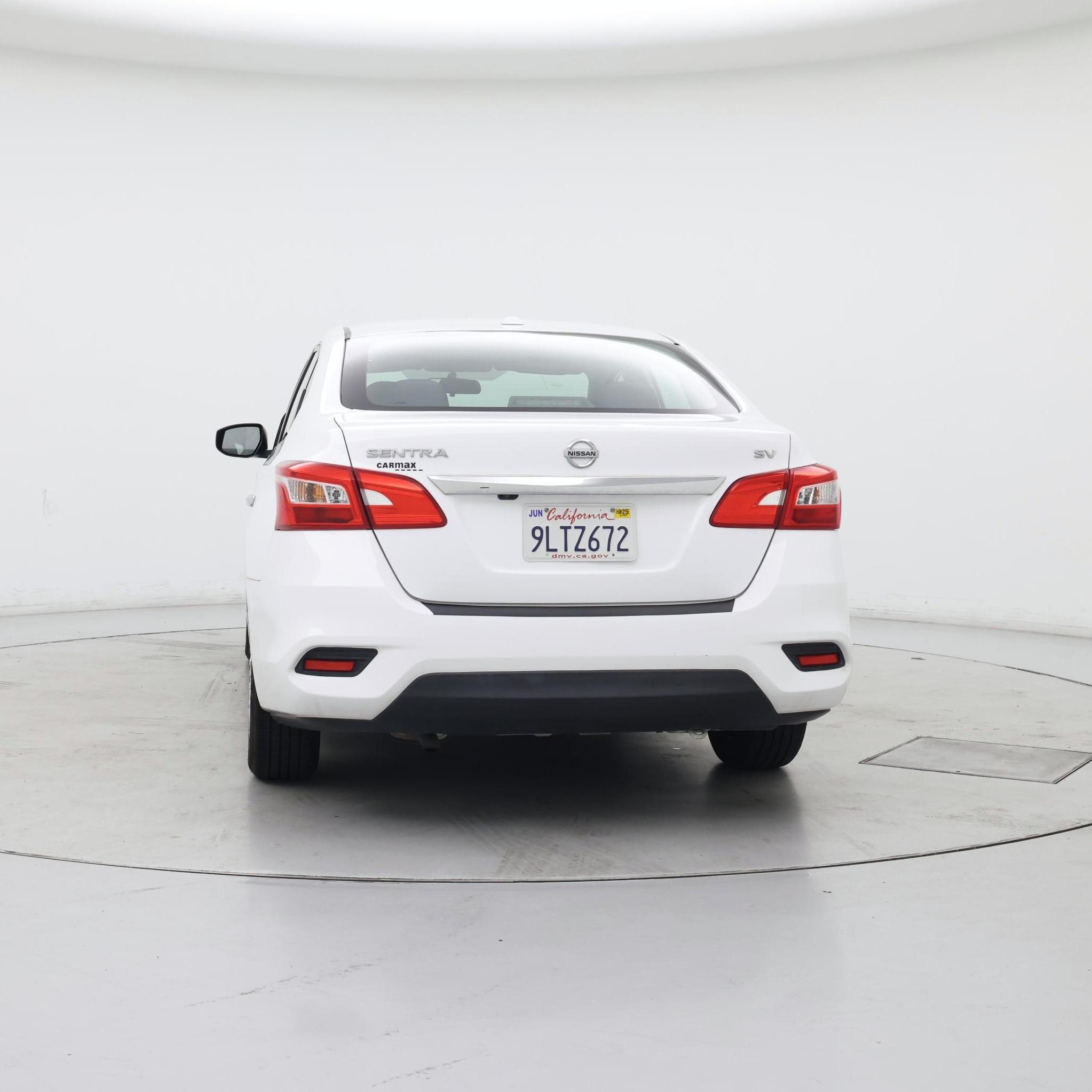 Thumbnail: 2017 Nissan Sentra - 6
