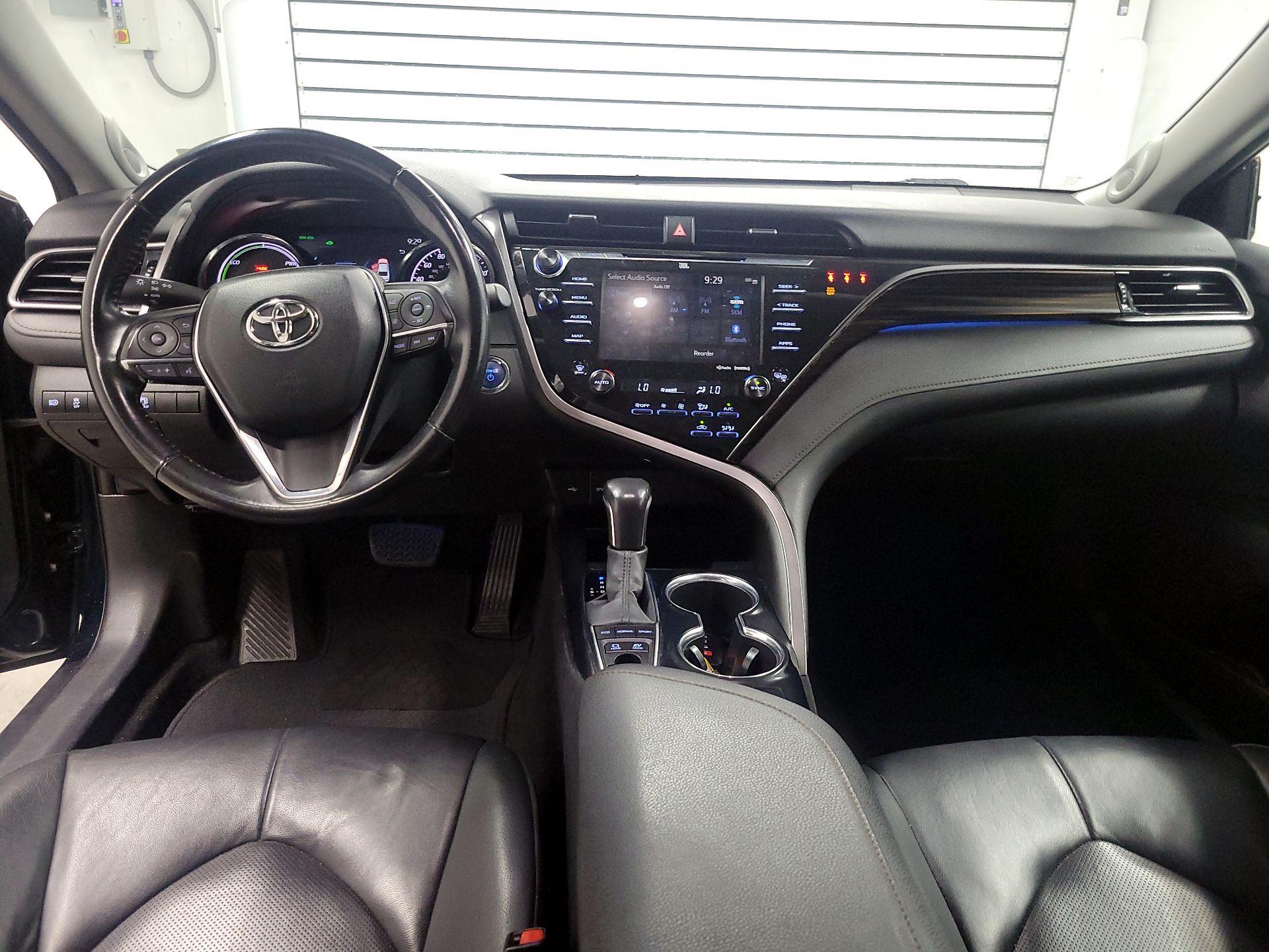 Thumbnail: 2020 Toyota Camry - 9