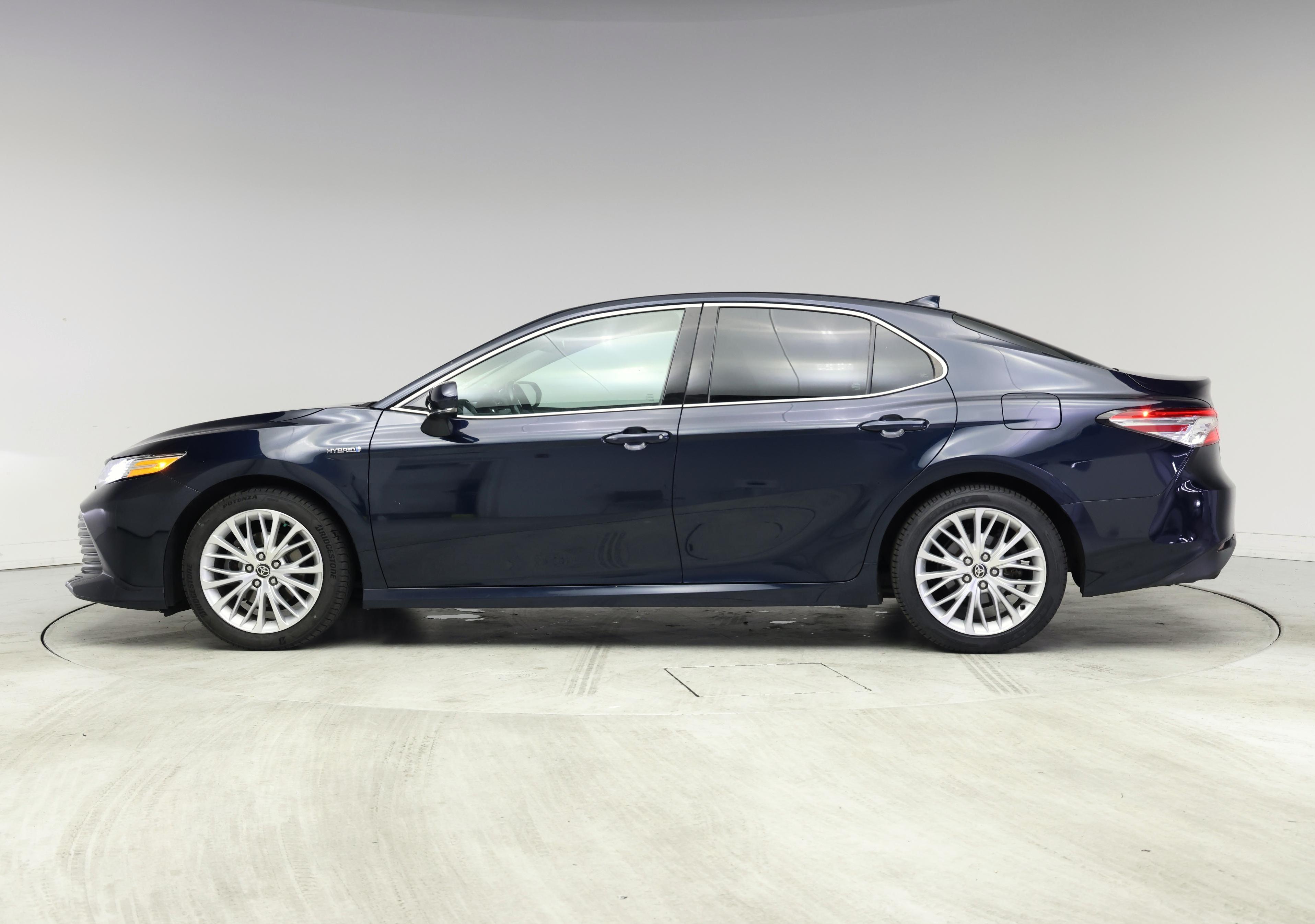 Thumbnail: 2020 Toyota Camry - 3
