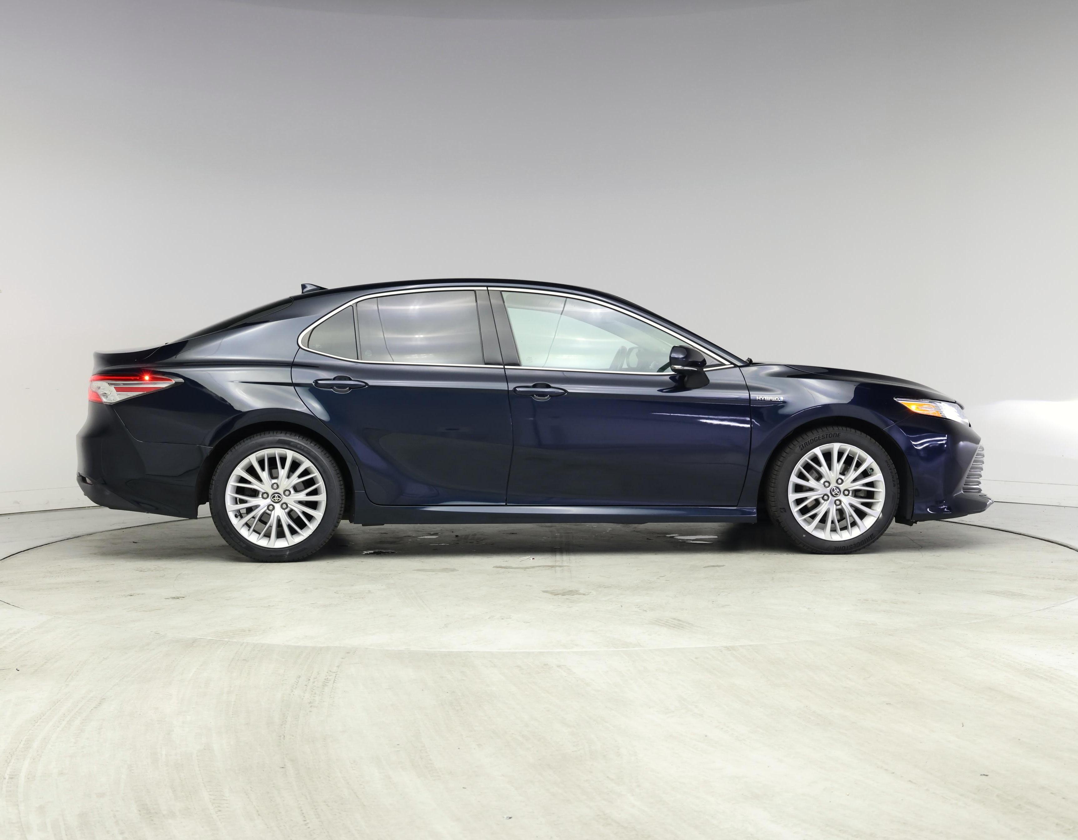 Thumbnail: 2020 Toyota Camry - 7