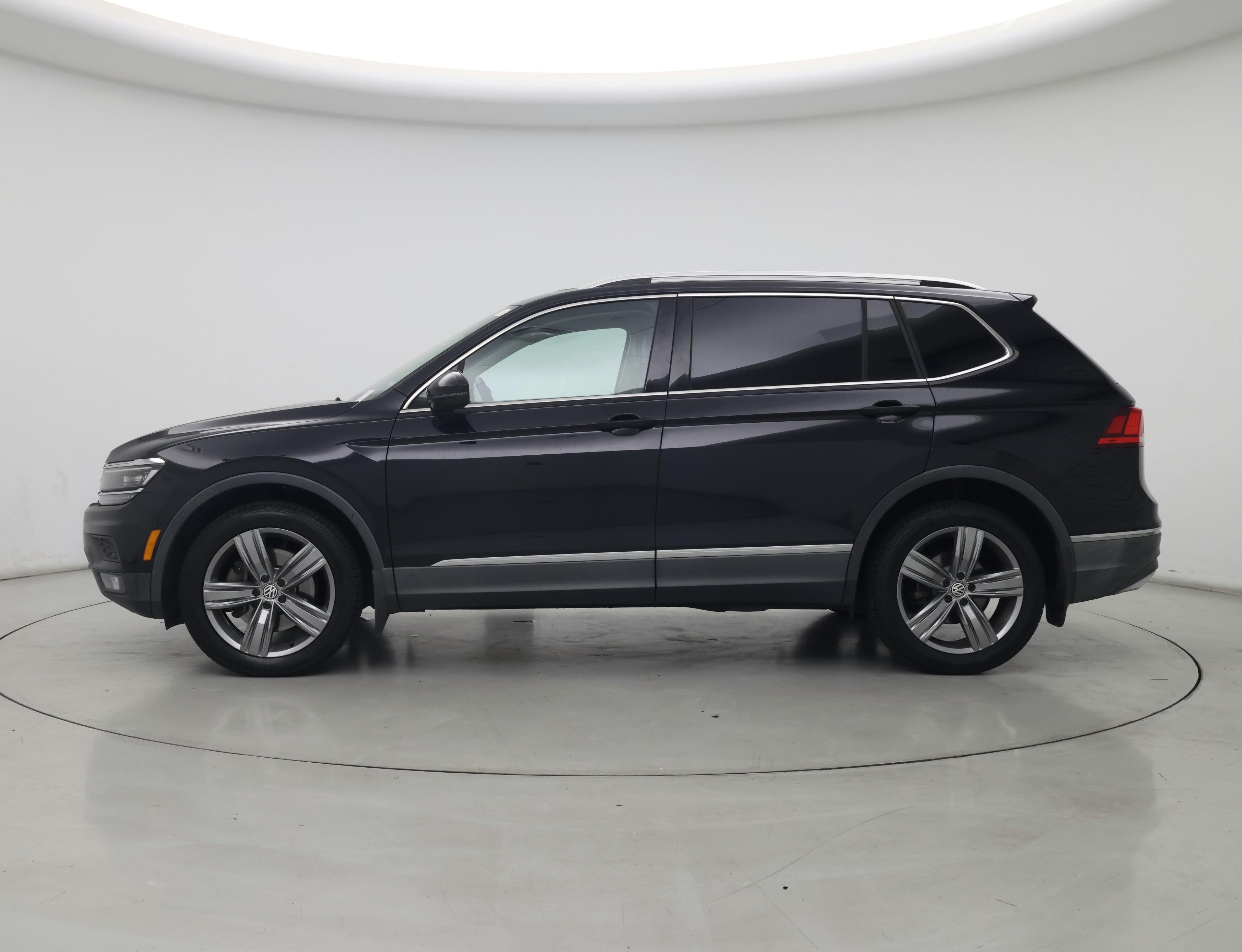 Thumbnail: 2018 Volkswagen Tiguan - 3