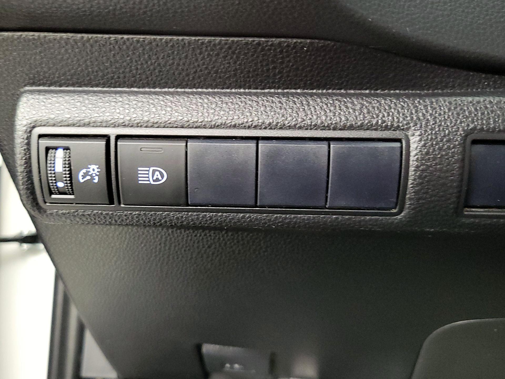 Thumbnail: 2020 Toyota Corolla - 13