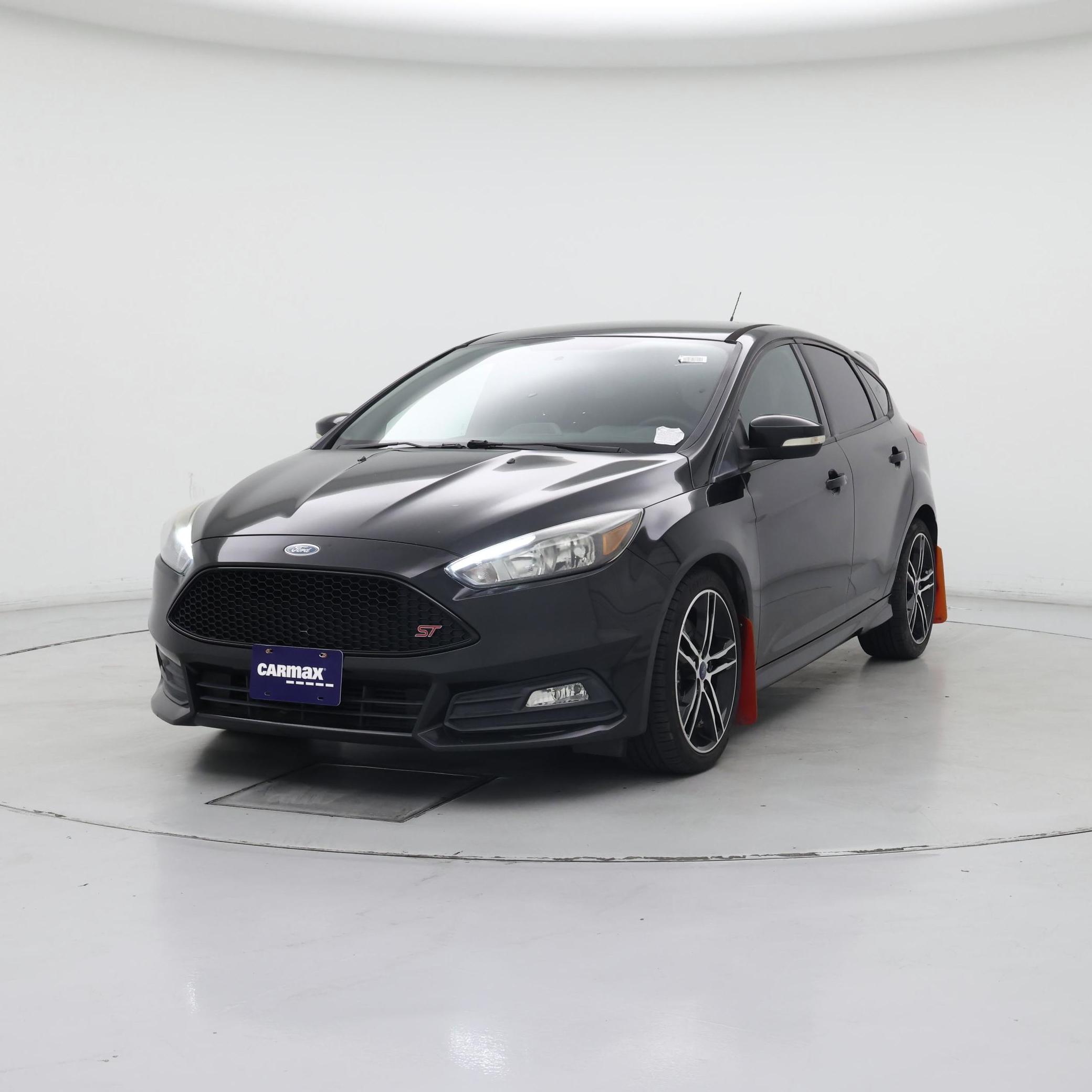 Thumbnail: 2015 Ford Focus - 4
