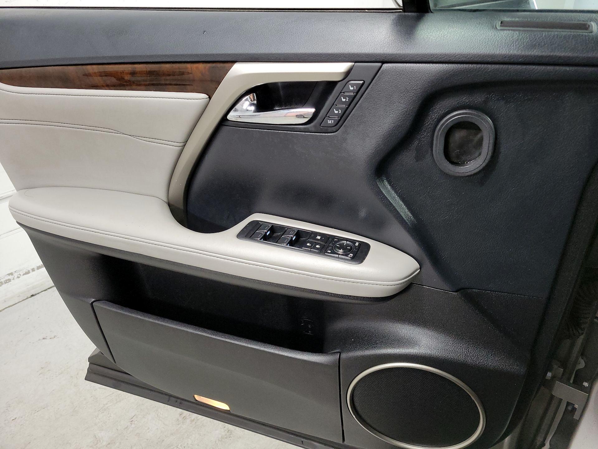 Thumbnail: 2019 Lexus RX - 12