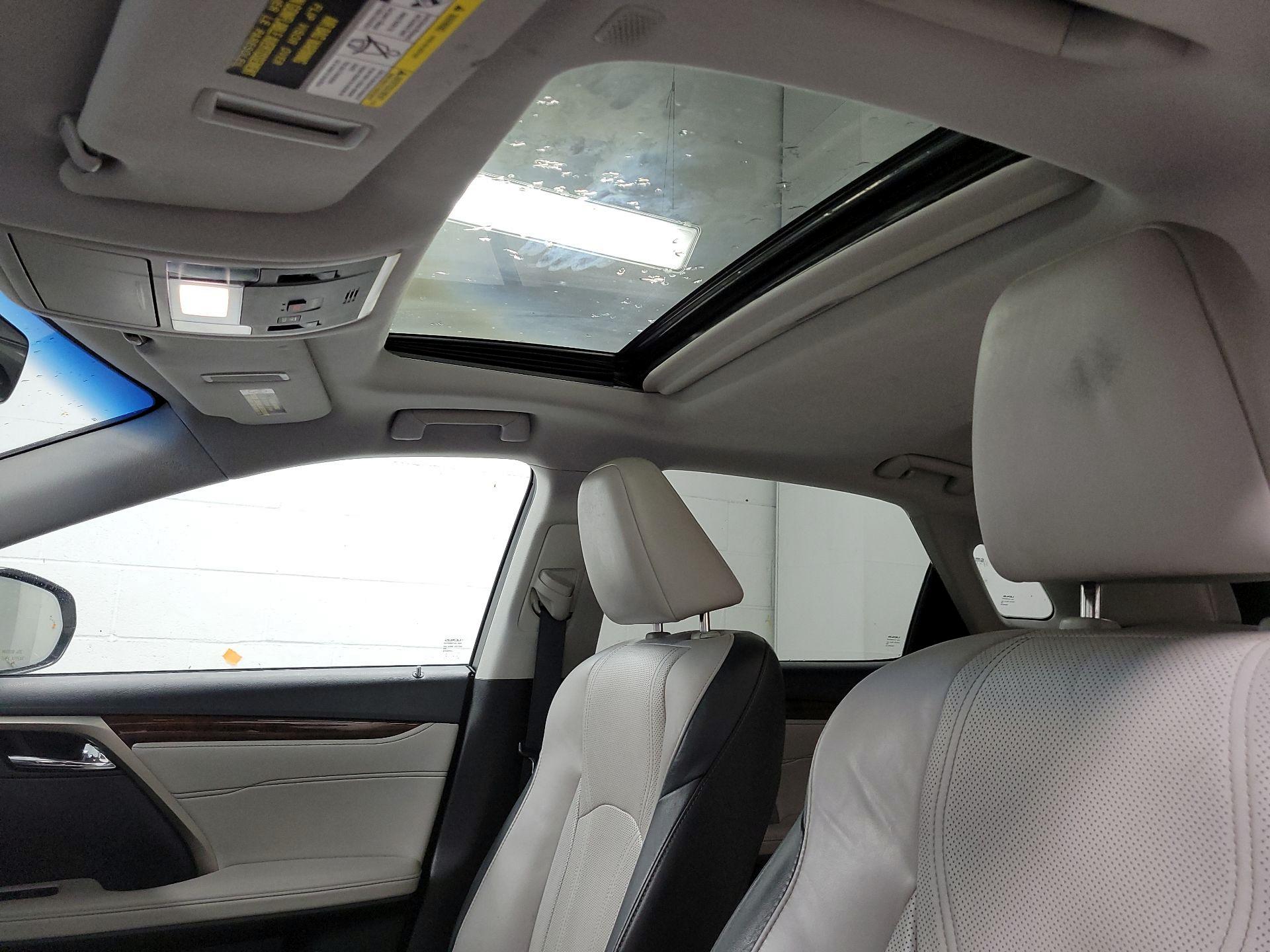 Thumbnail: 2019 Lexus RX - 18