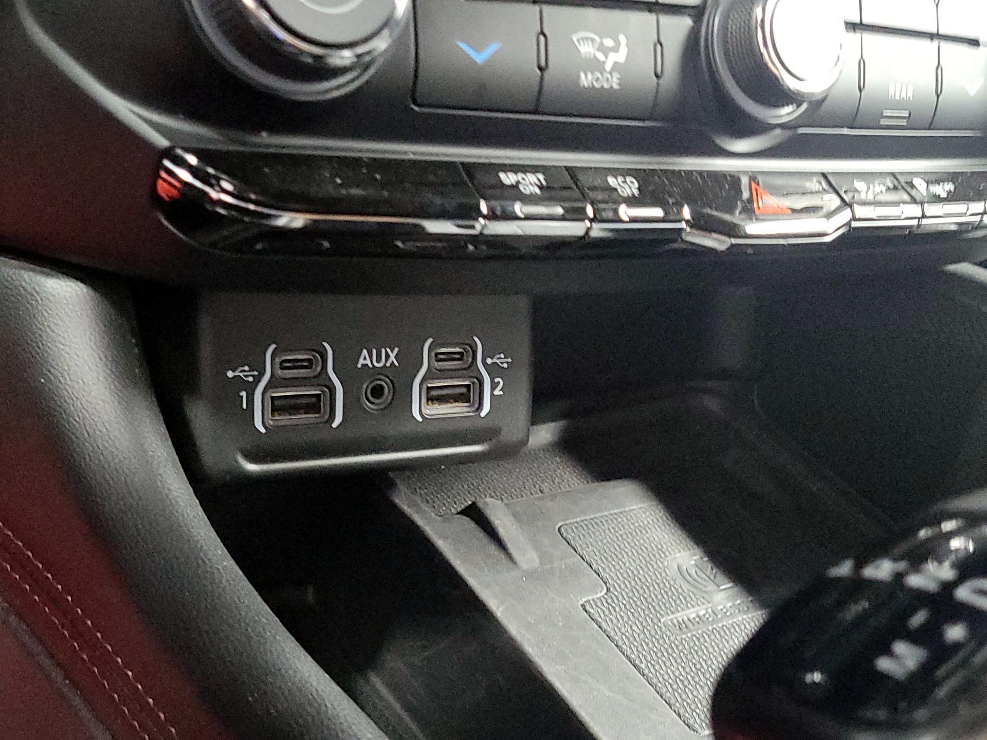 Thumbnail: 2021 Dodge Durango - 18