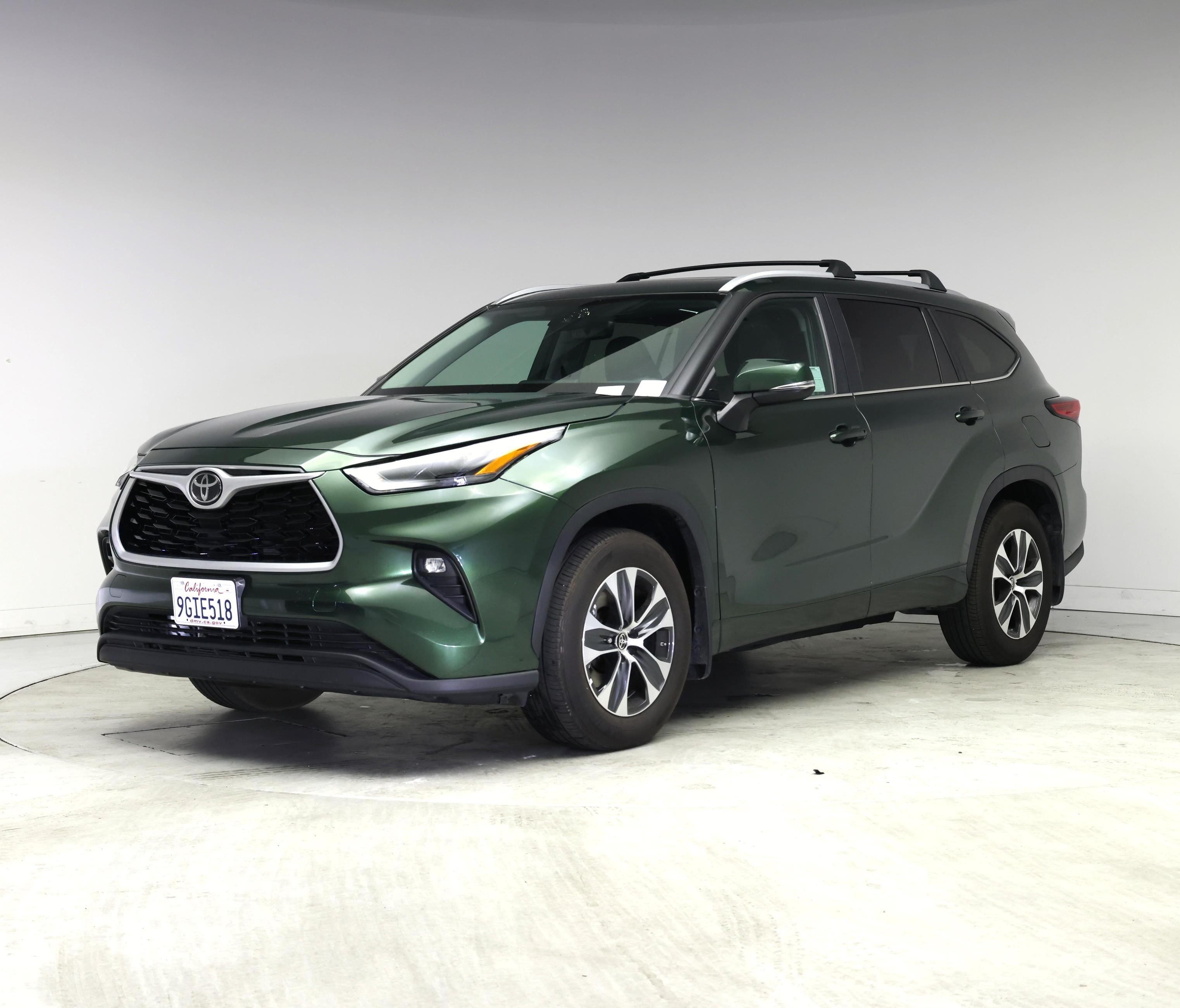 Thumbnail: 2023 Toyota Highlander - 4