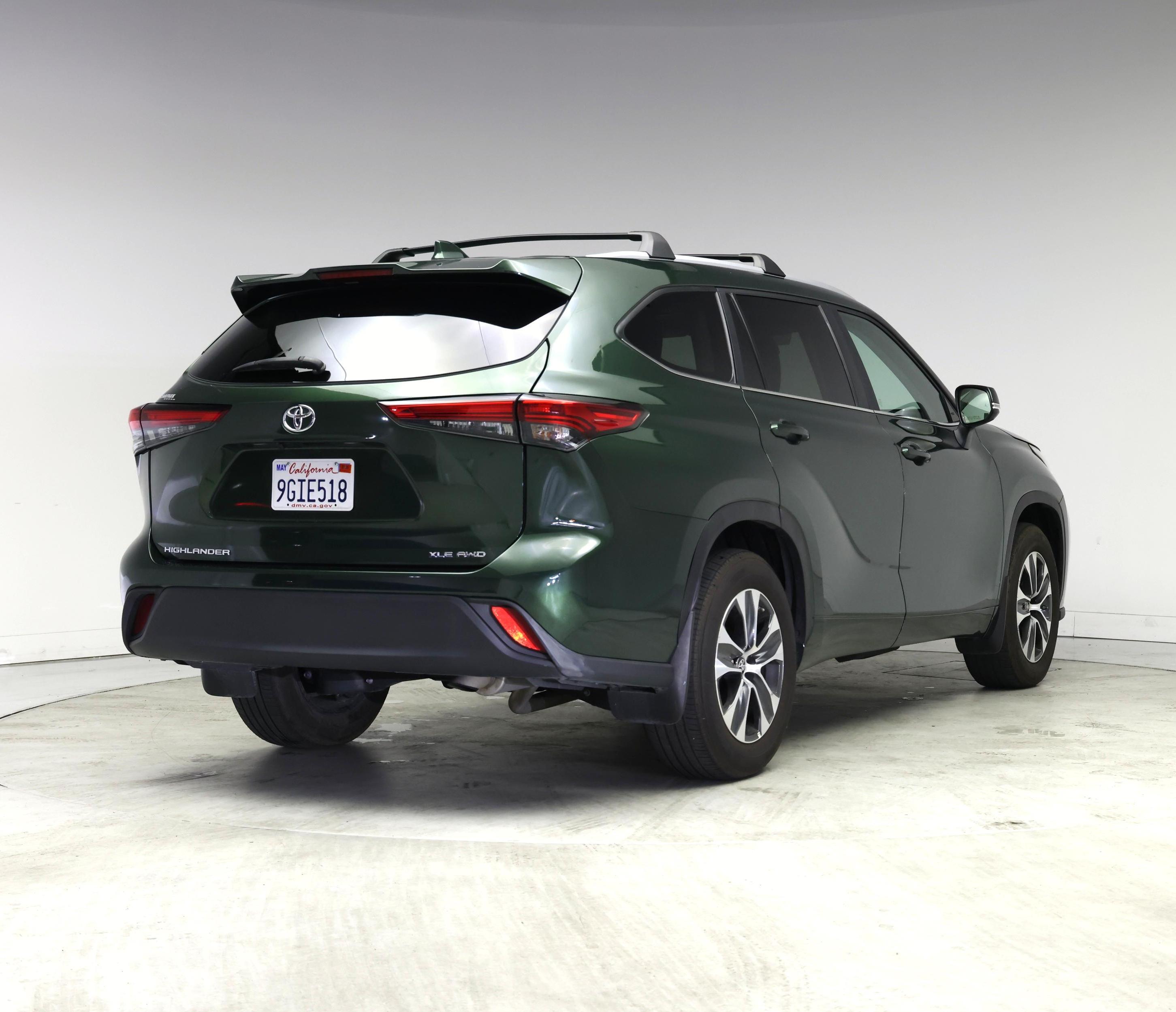 Thumbnail: 2023 Toyota Highlander - 8