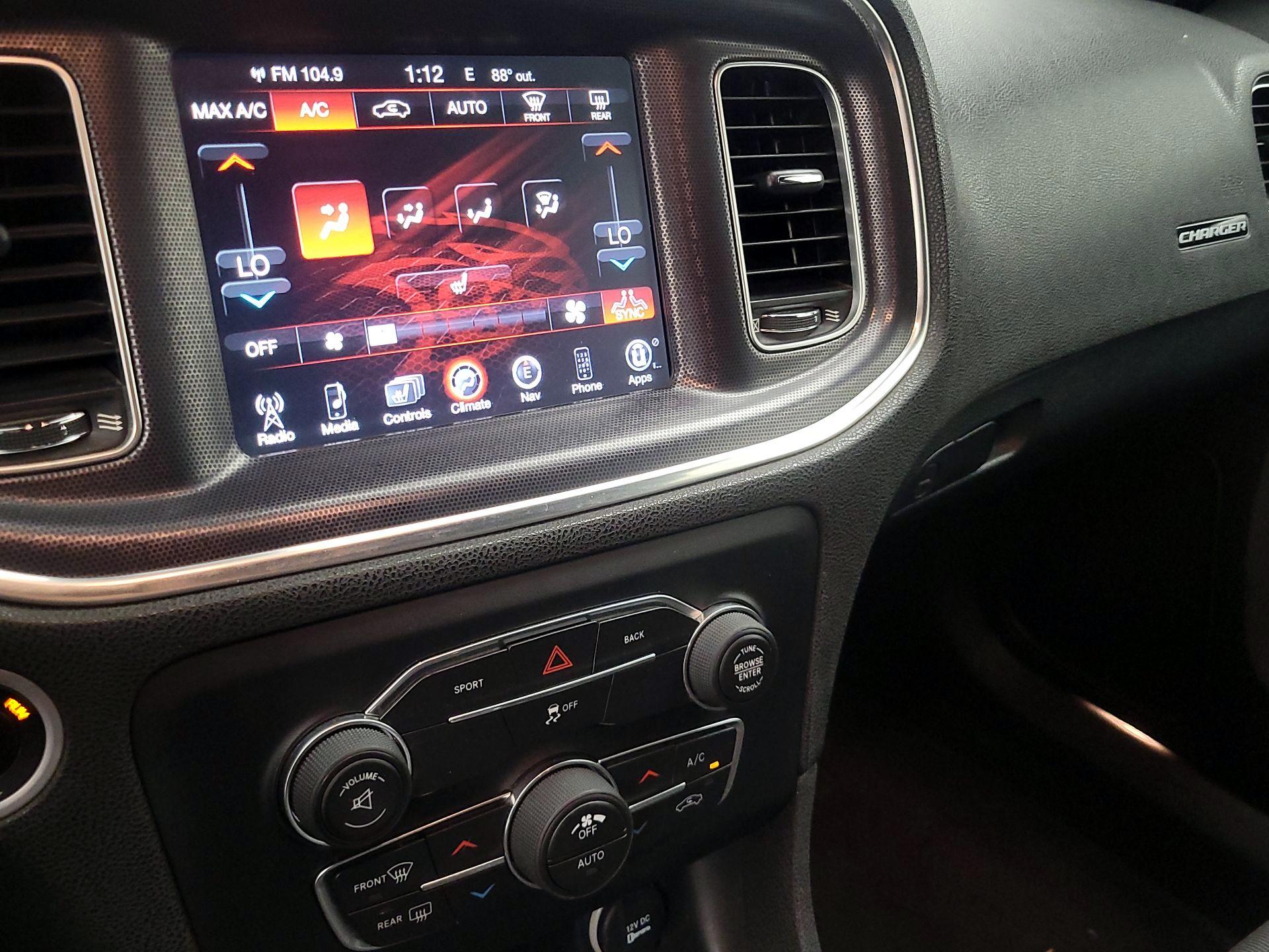 Thumbnail: 2015 Dodge Charger - 17