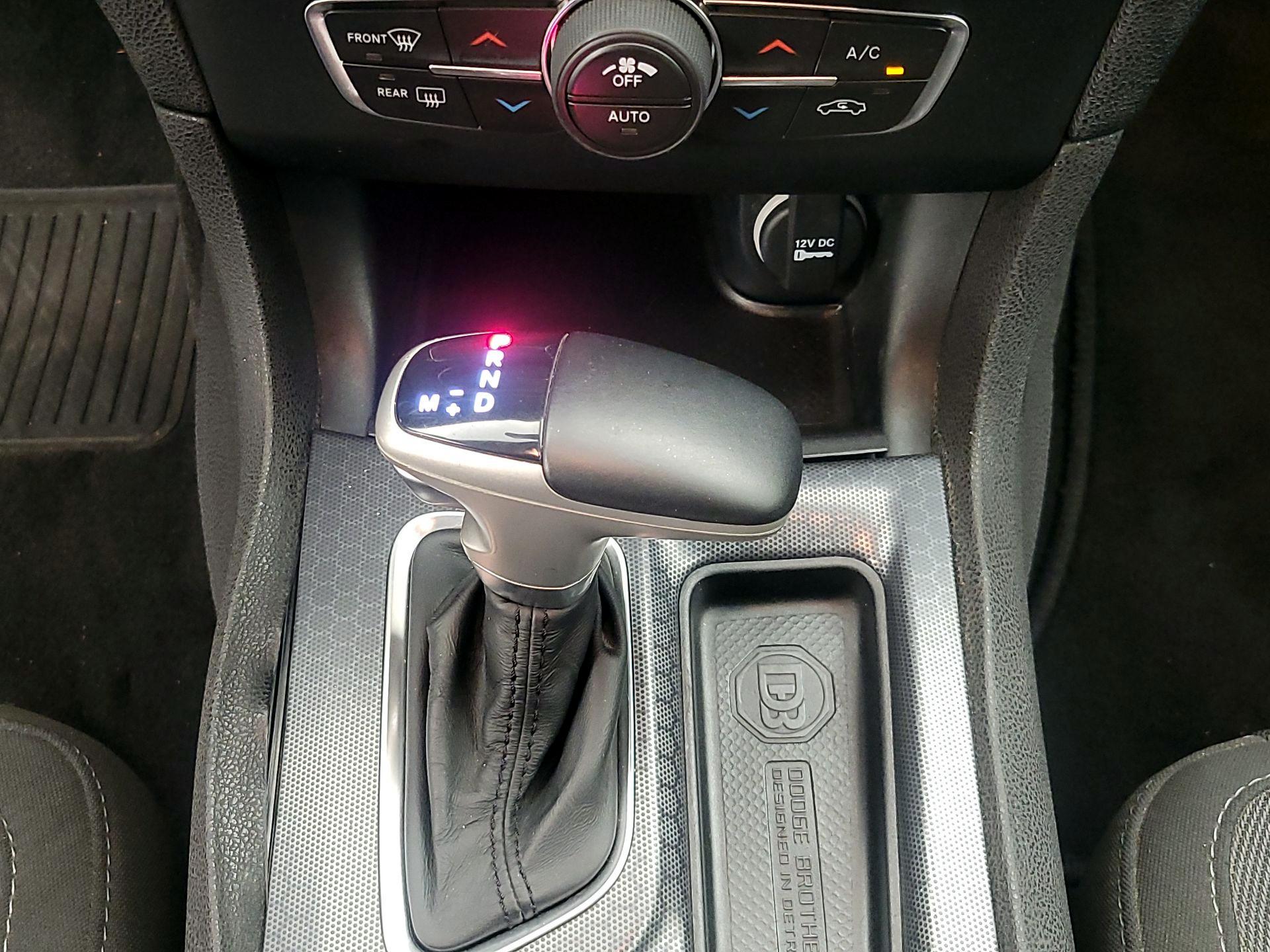 Thumbnail: 2015 Dodge Charger - 18