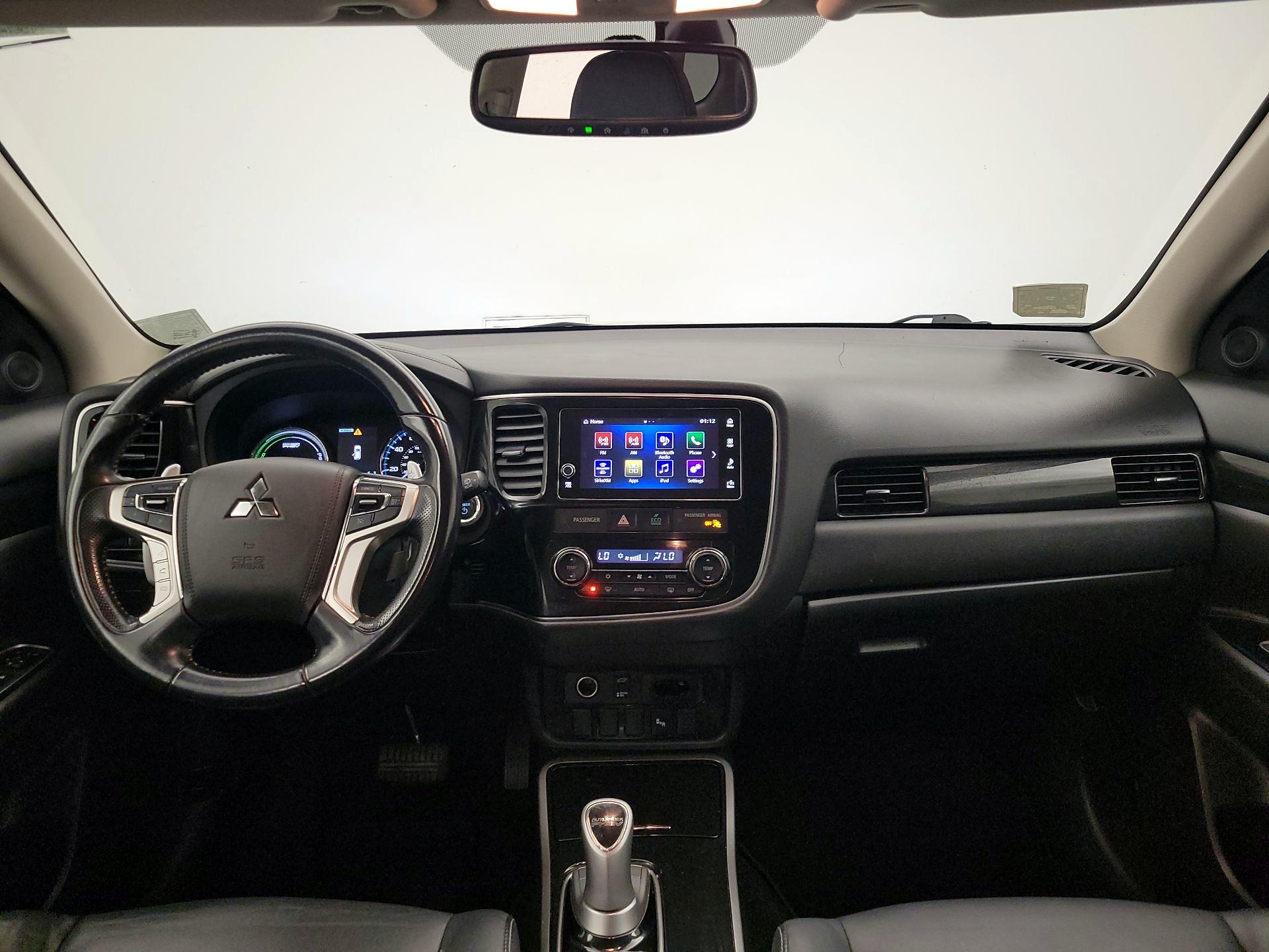 Thumbnail: 2018 Mitsubishi Outlander - 9