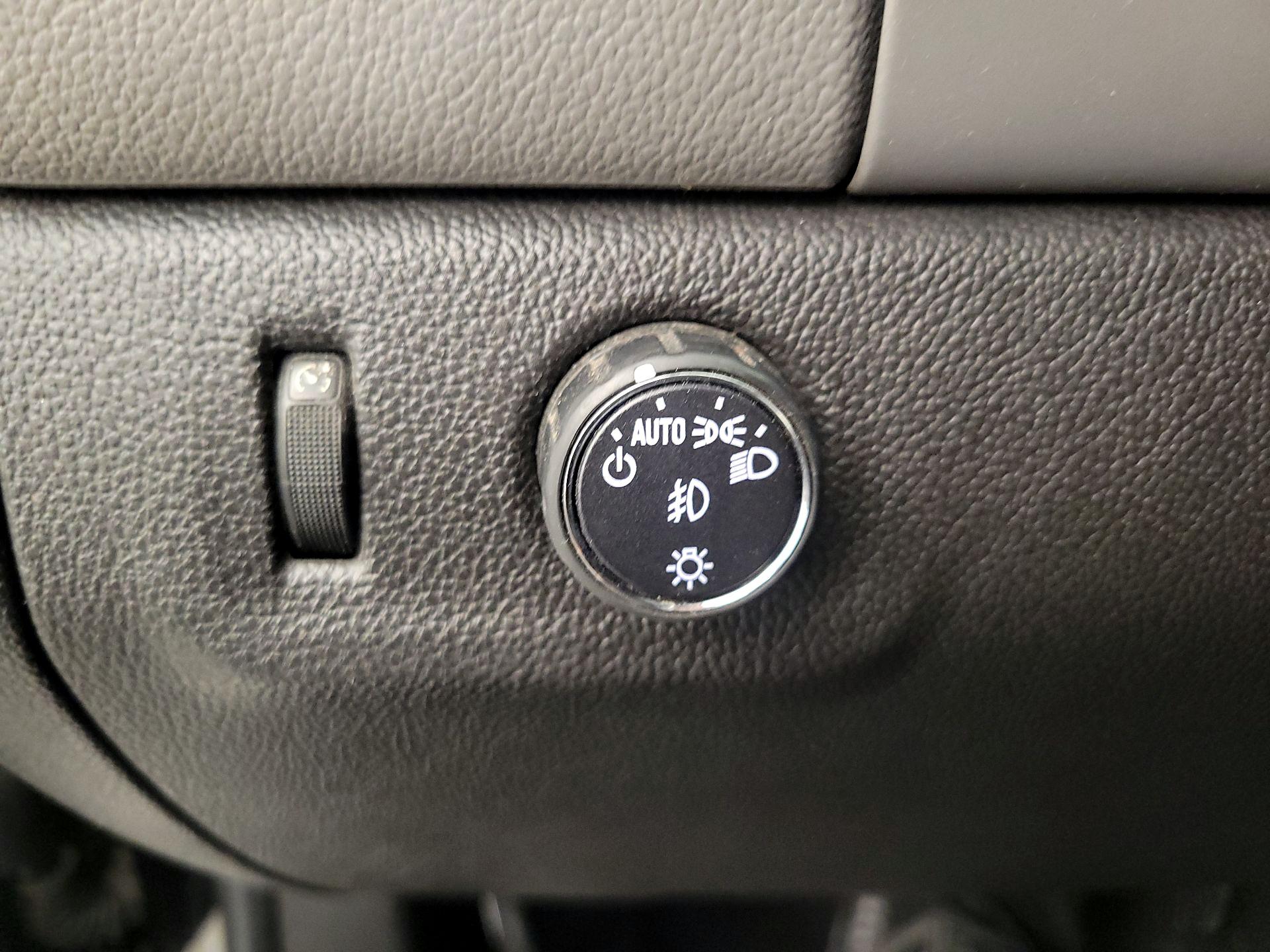 Thumbnail: 2015 Chevrolet Colorado - 13