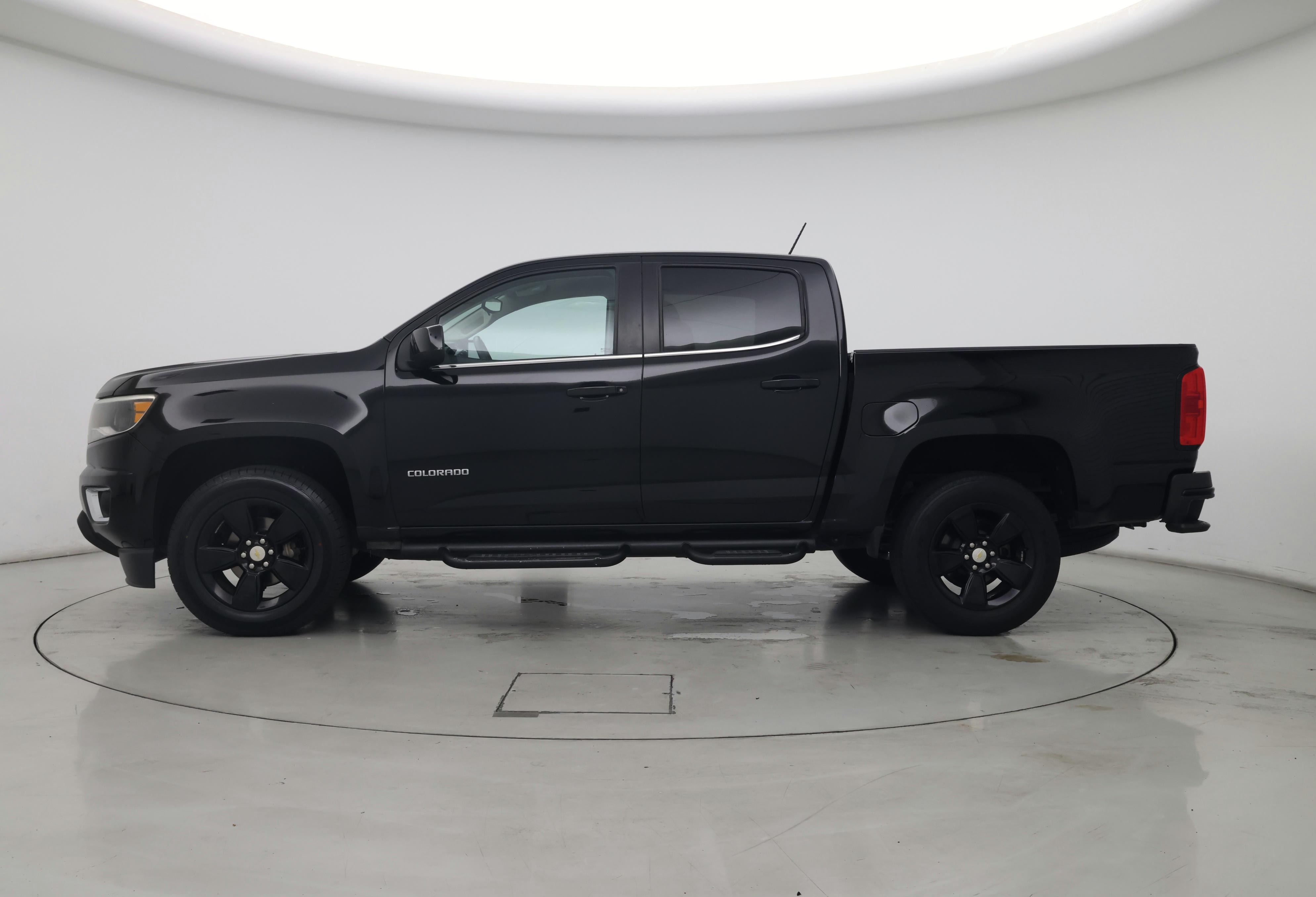 Thumbnail: 2015 Chevrolet Colorado - 3