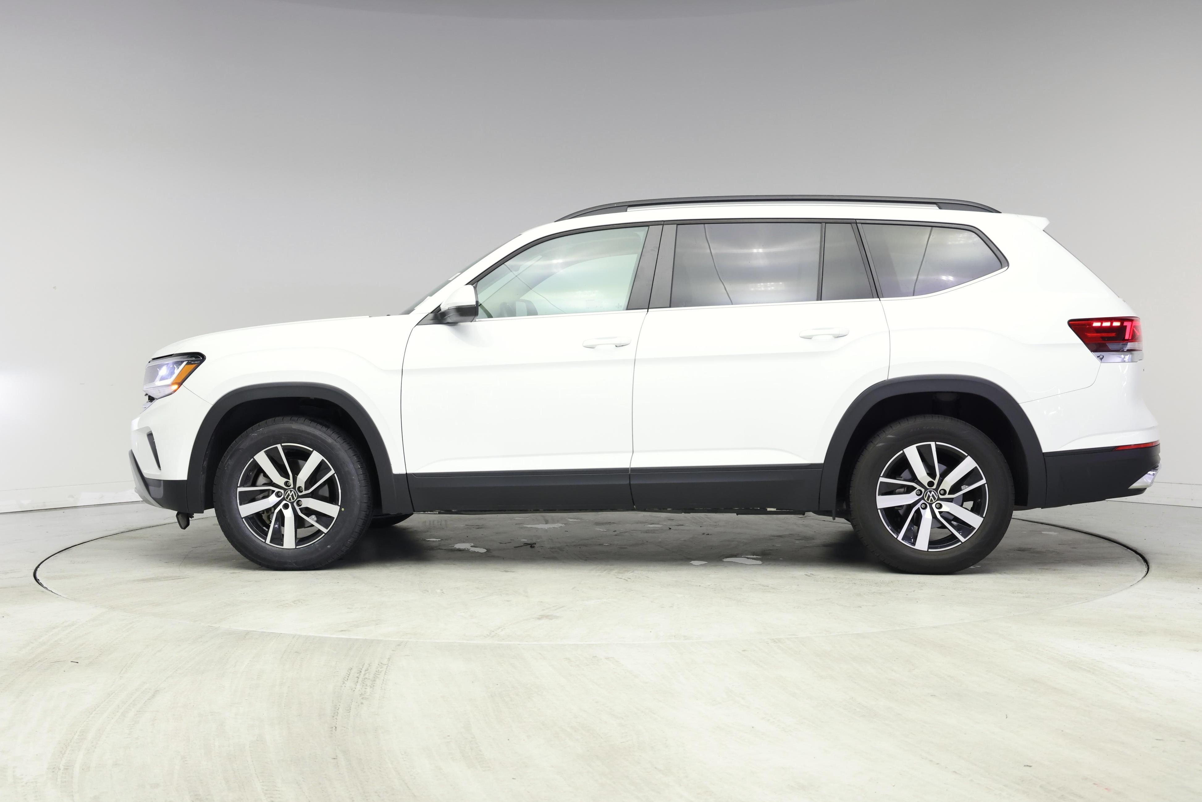 Thumbnail: 2022 Volkswagen Atlas - 3