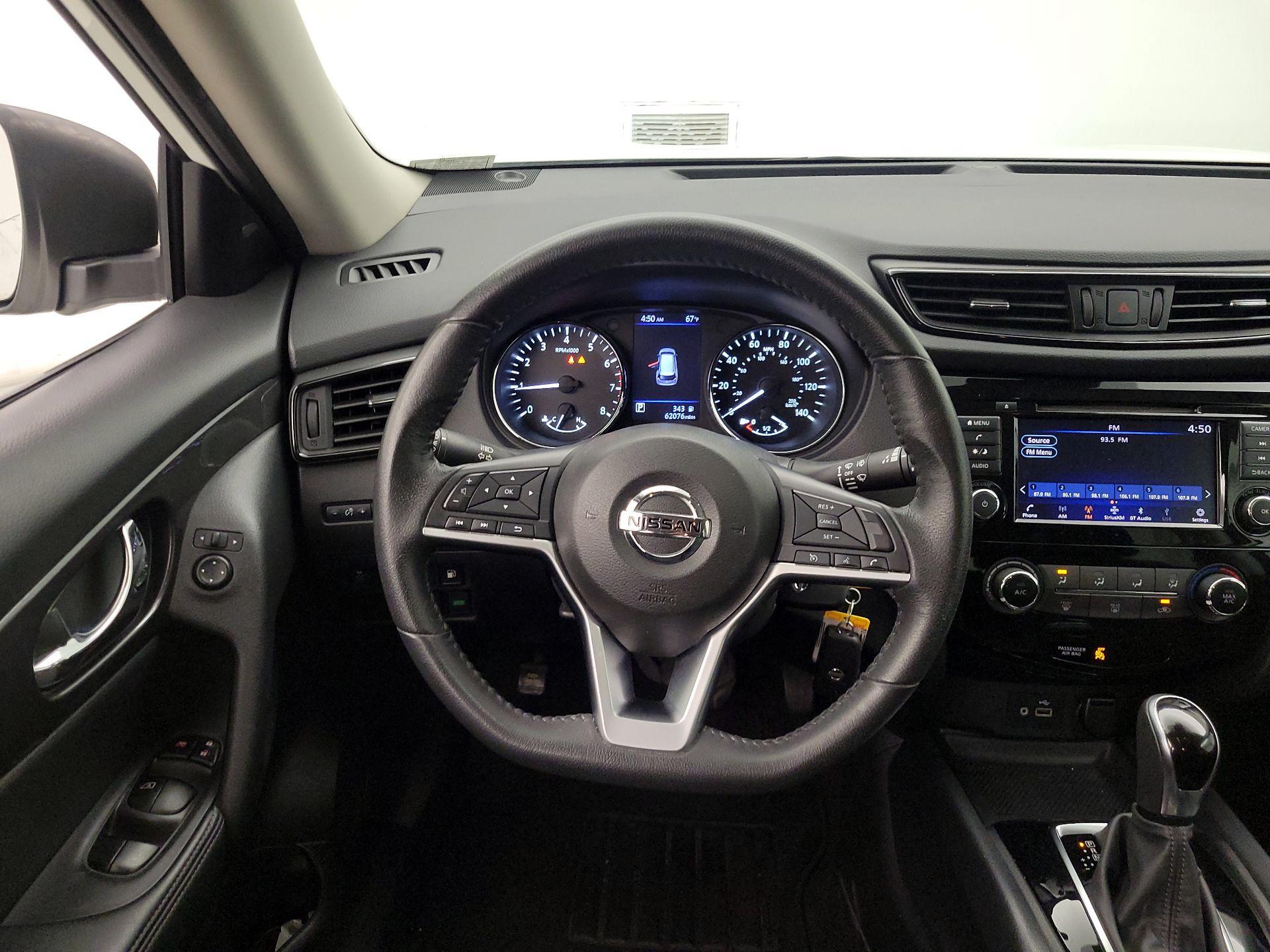 Thumbnail: 2020 Nissan Rogue - 10
