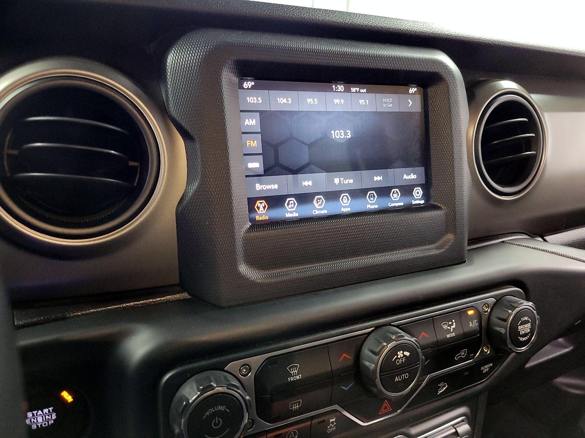 Thumbnail: 2019 Jeep Wrangler - 15