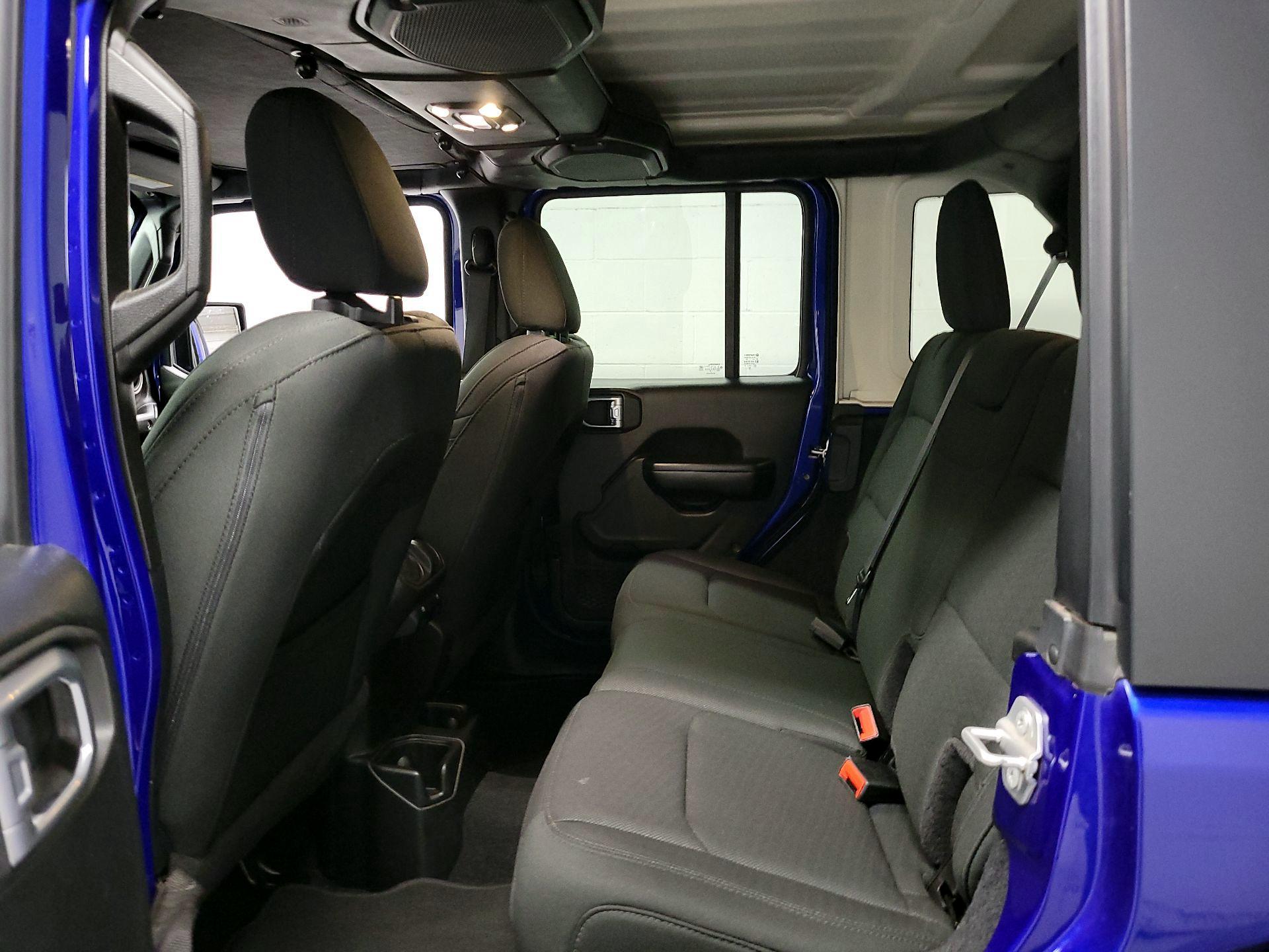Thumbnail: 2019 Jeep Wrangler - 18