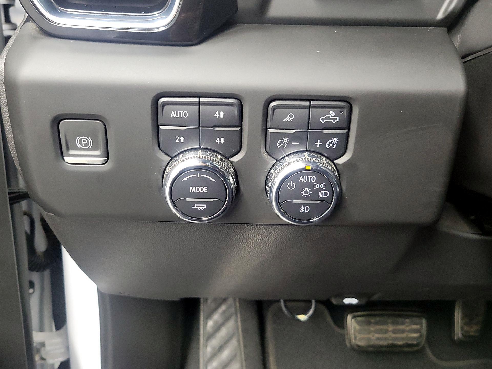 Thumbnail: 2023 GMC Sierra 1500 - 13