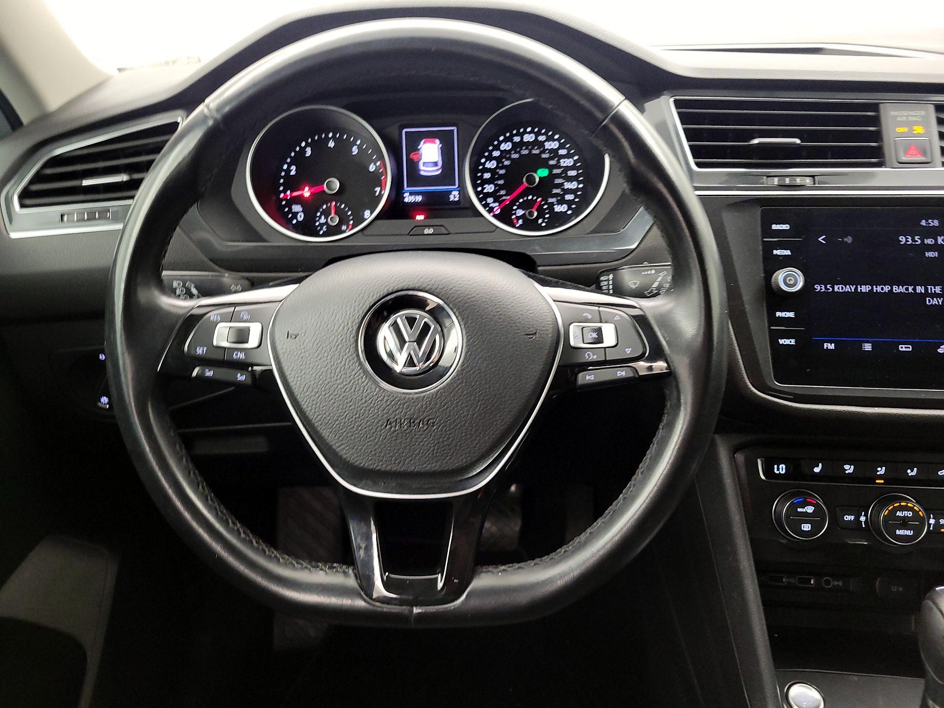 Thumbnail: 2018 Volkswagen Tiguan - 10