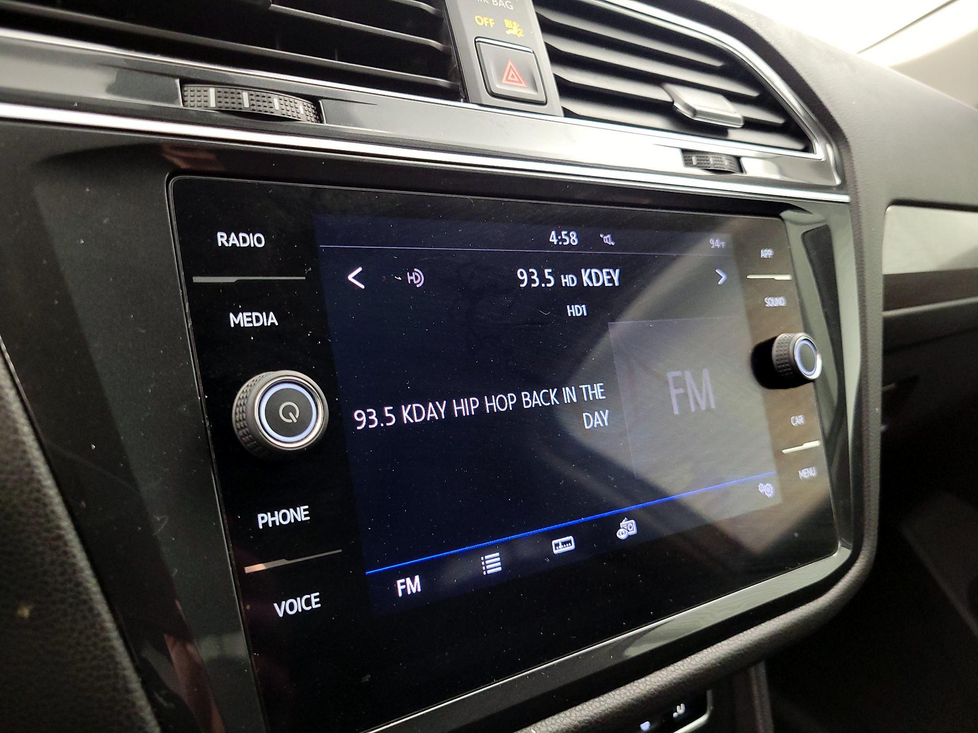 Thumbnail: 2018 Volkswagen Tiguan - 15