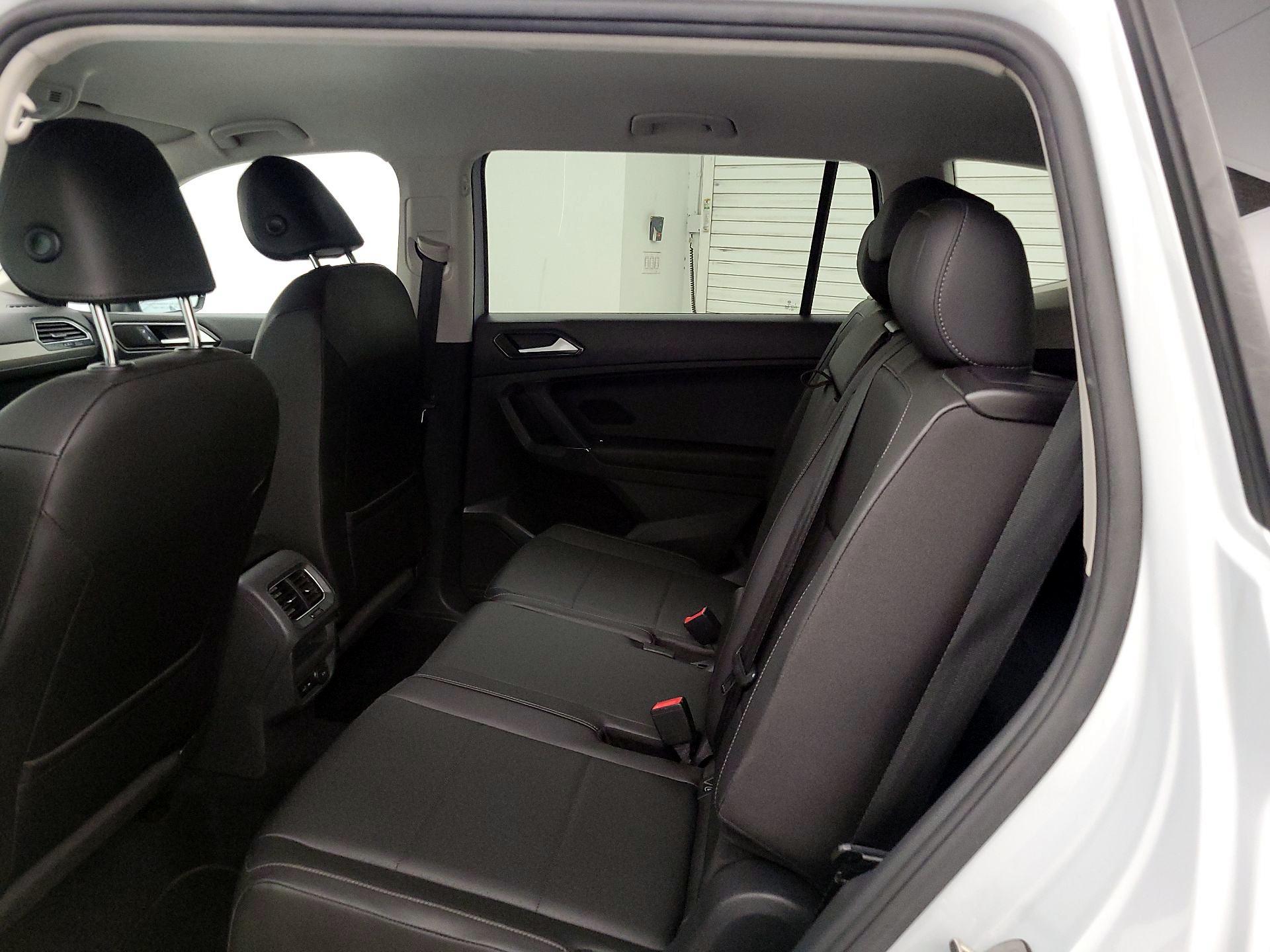 Thumbnail: 2018 Volkswagen Tiguan - 19