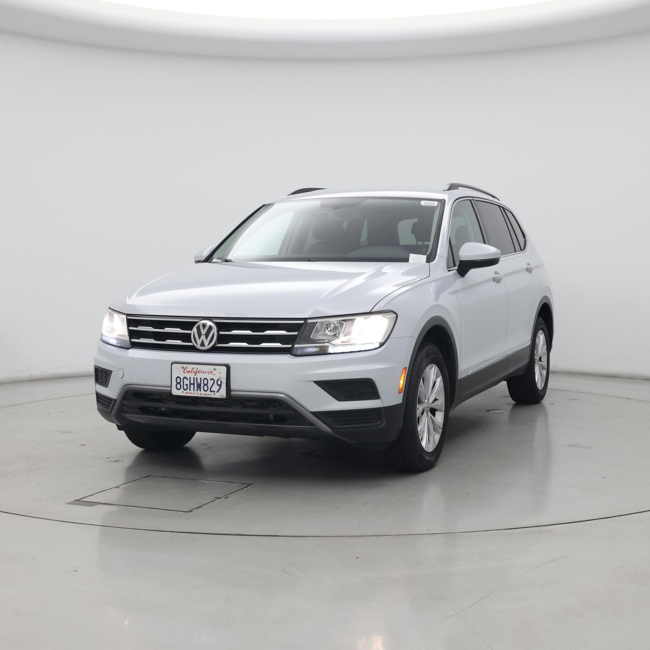 Thumbnail: 2018 Volkswagen Tiguan - 4