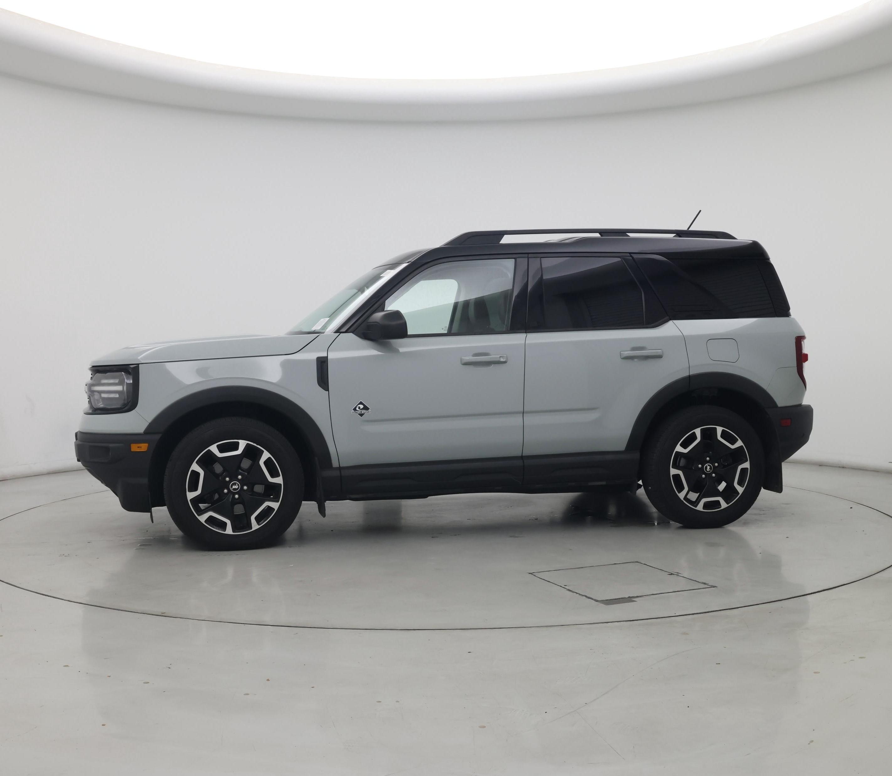 Thumbnail: 2021 Ford Bronco Sport - 3
