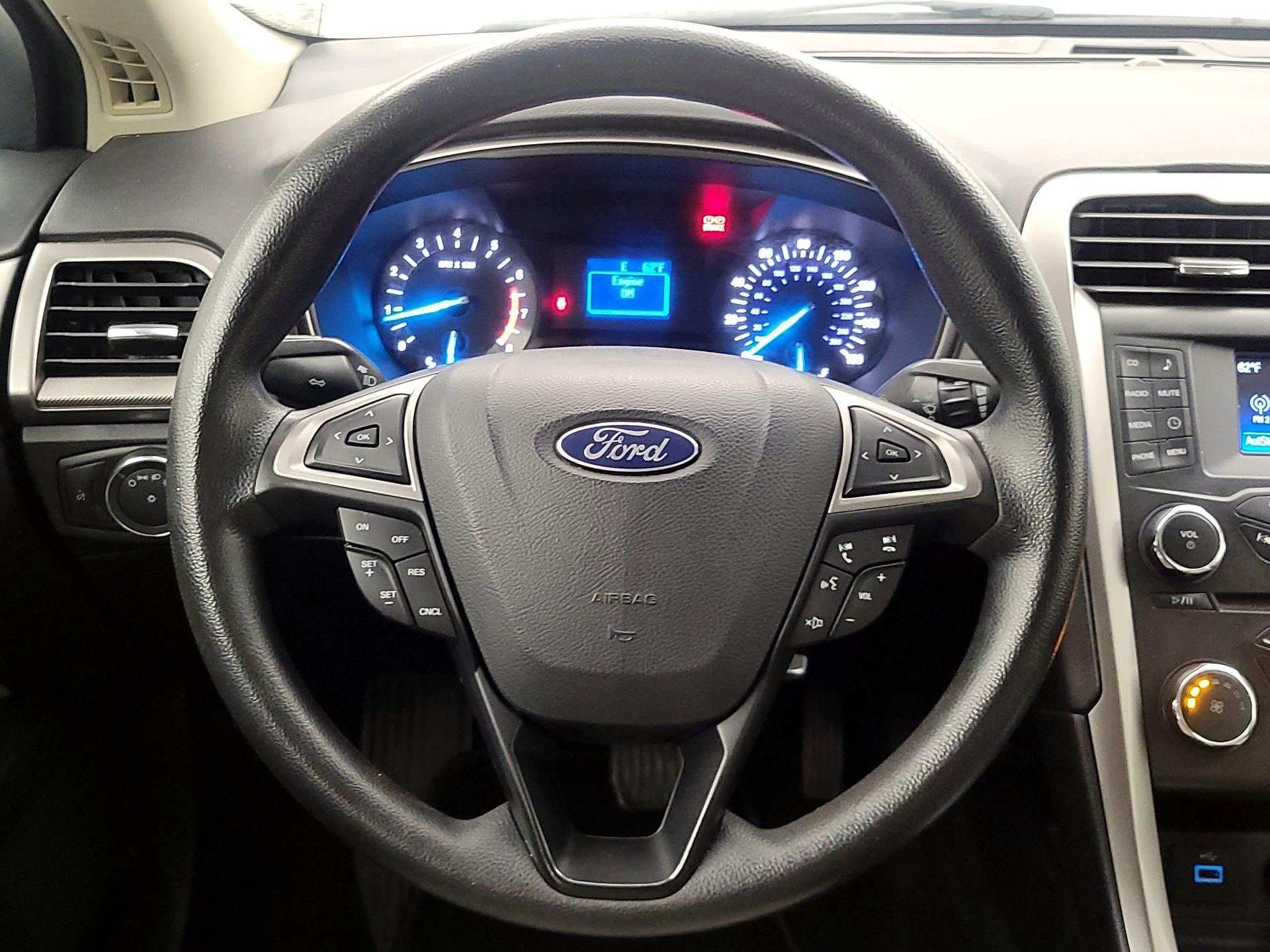 Thumbnail: 2017 Ford Fusion - 10