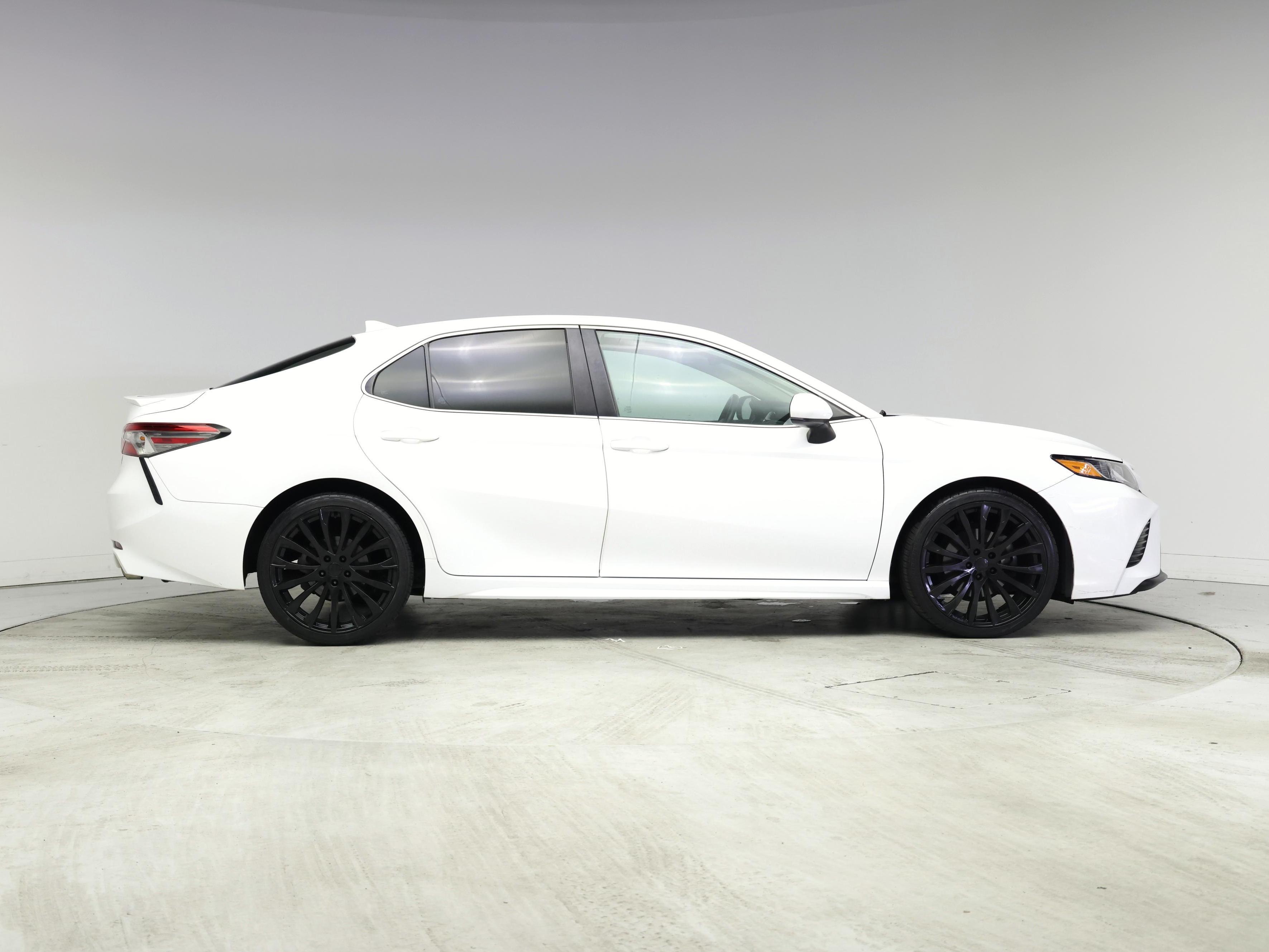 Thumbnail: 2019 Toyota Camry - 7