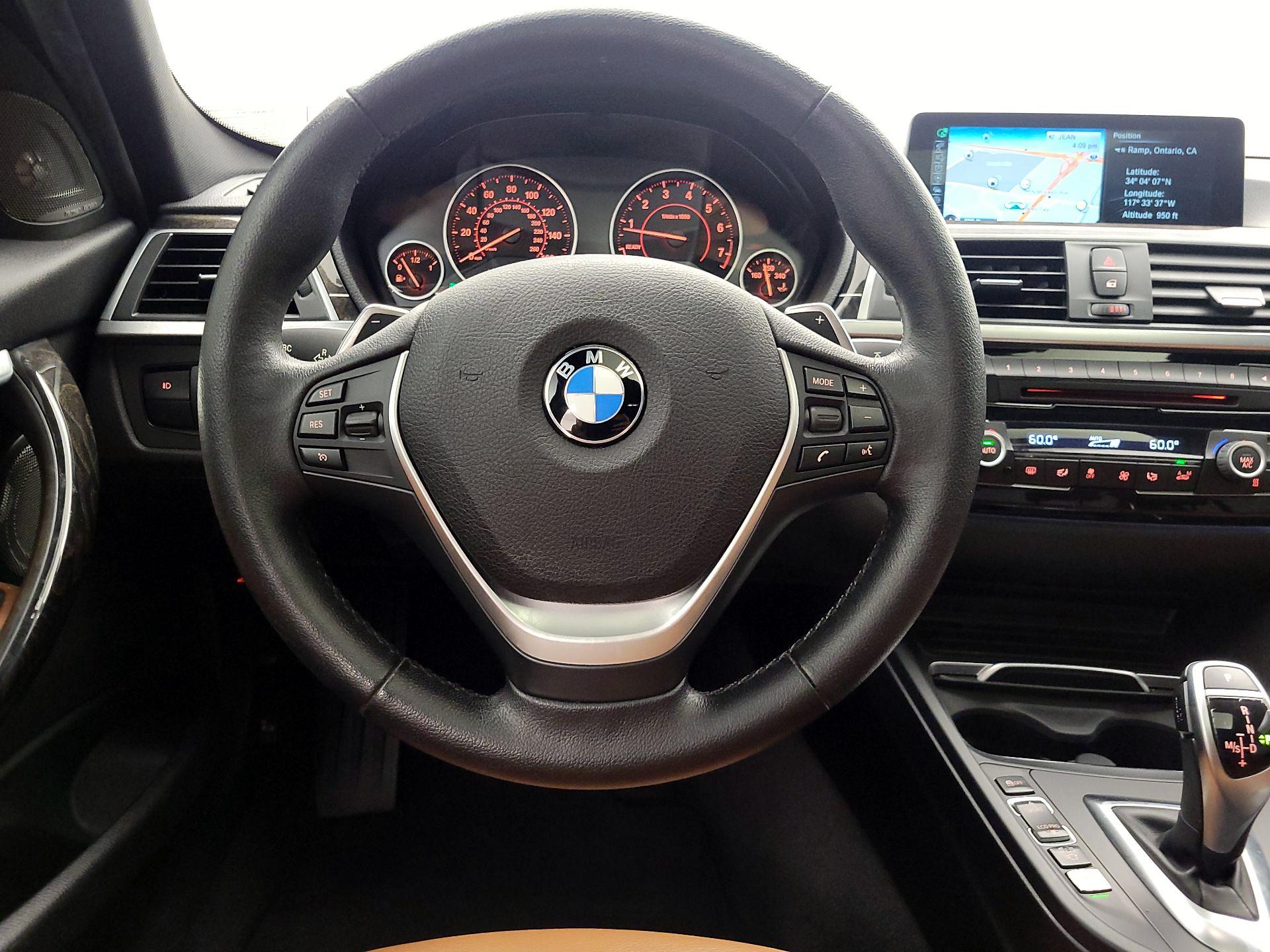 Thumbnail: 2016 BMW 3 Series - 10