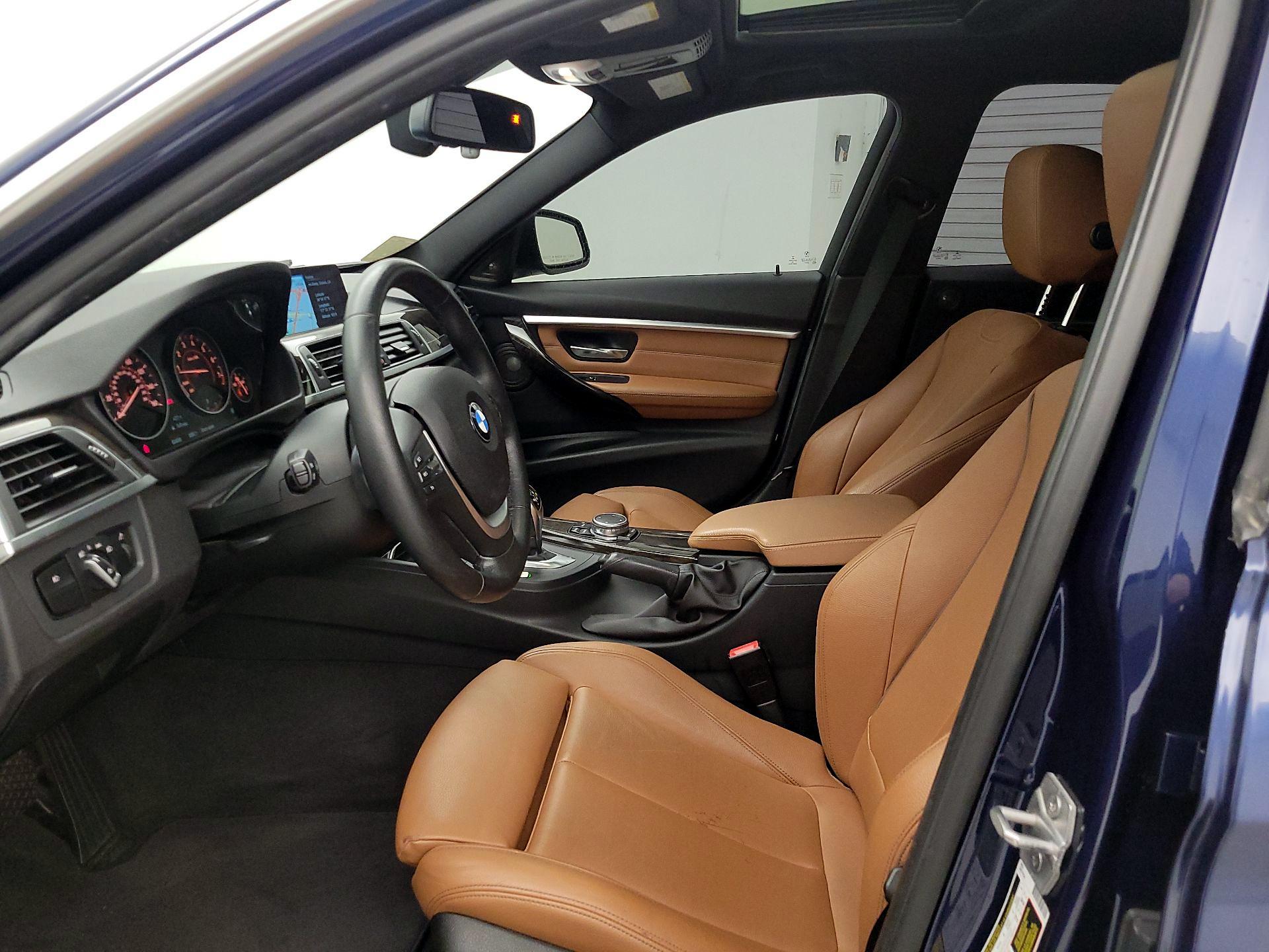 Thumbnail: 2016 BMW 3 Series - 11