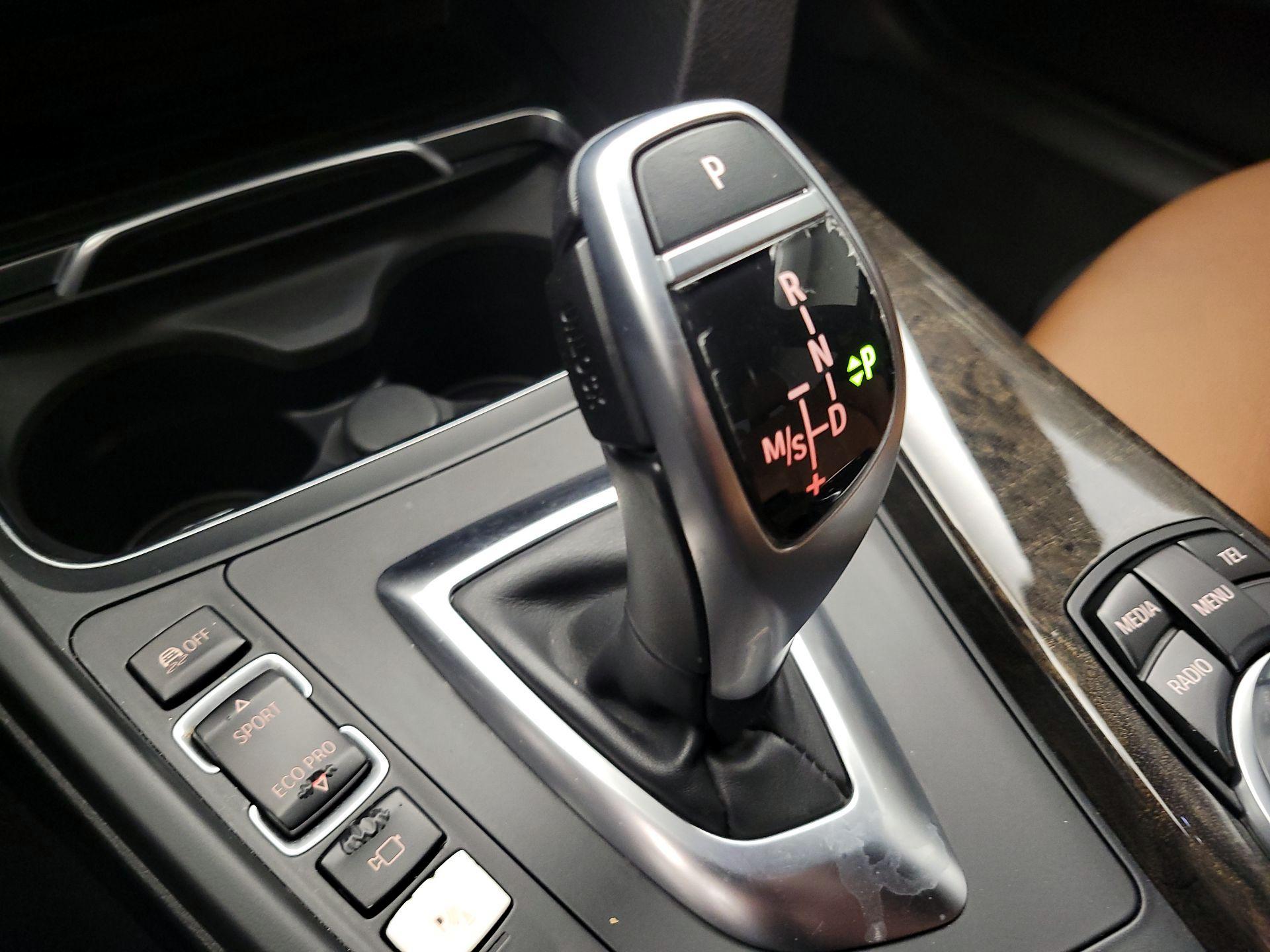 Thumbnail: 2016 BMW 3 Series - 18