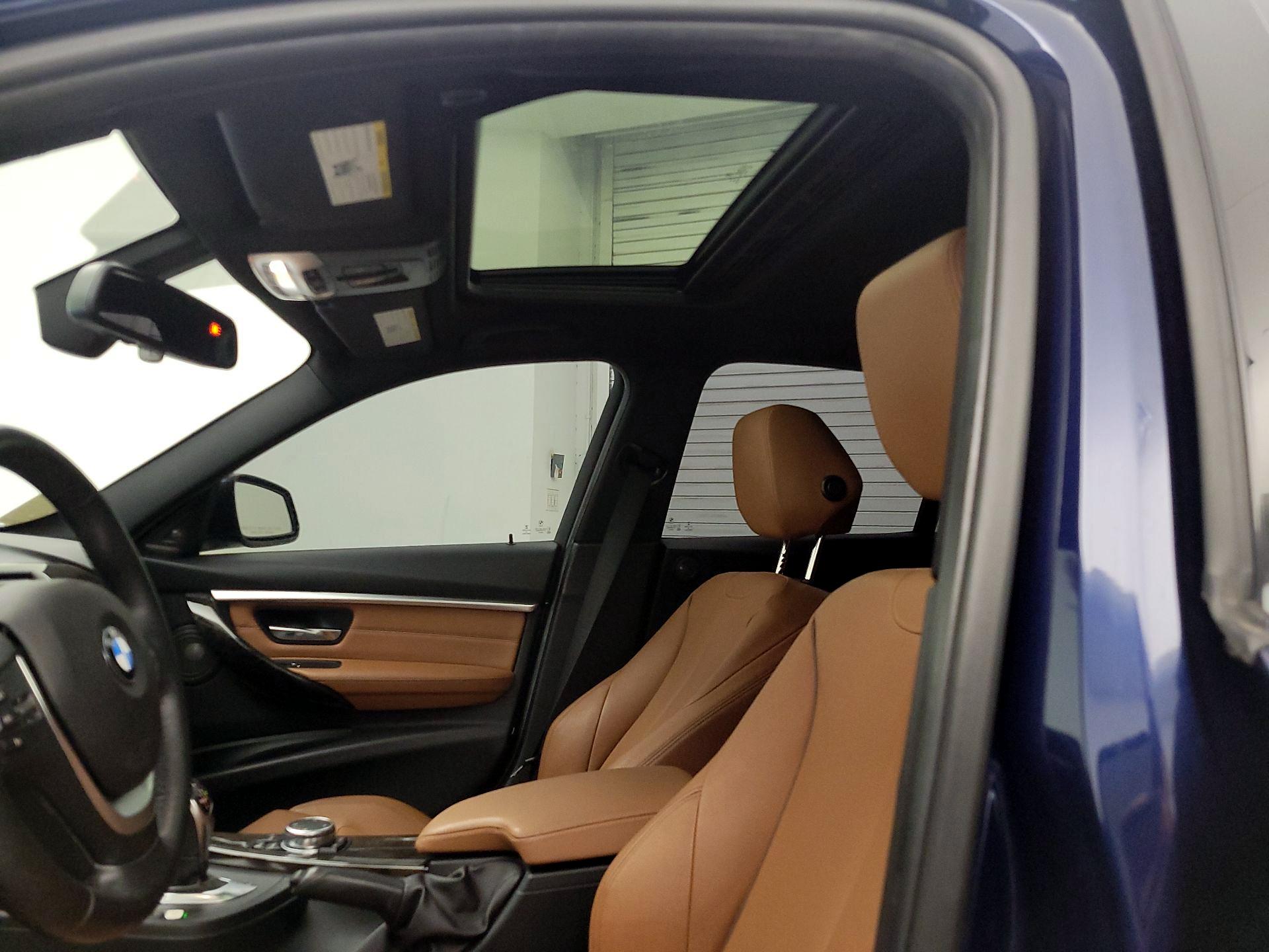 Thumbnail: 2016 BMW 3 Series - 20