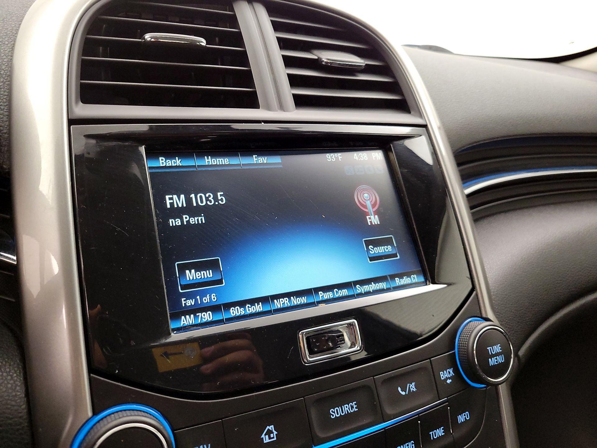 Thumbnail: 2014 Chevrolet Malibu - 14